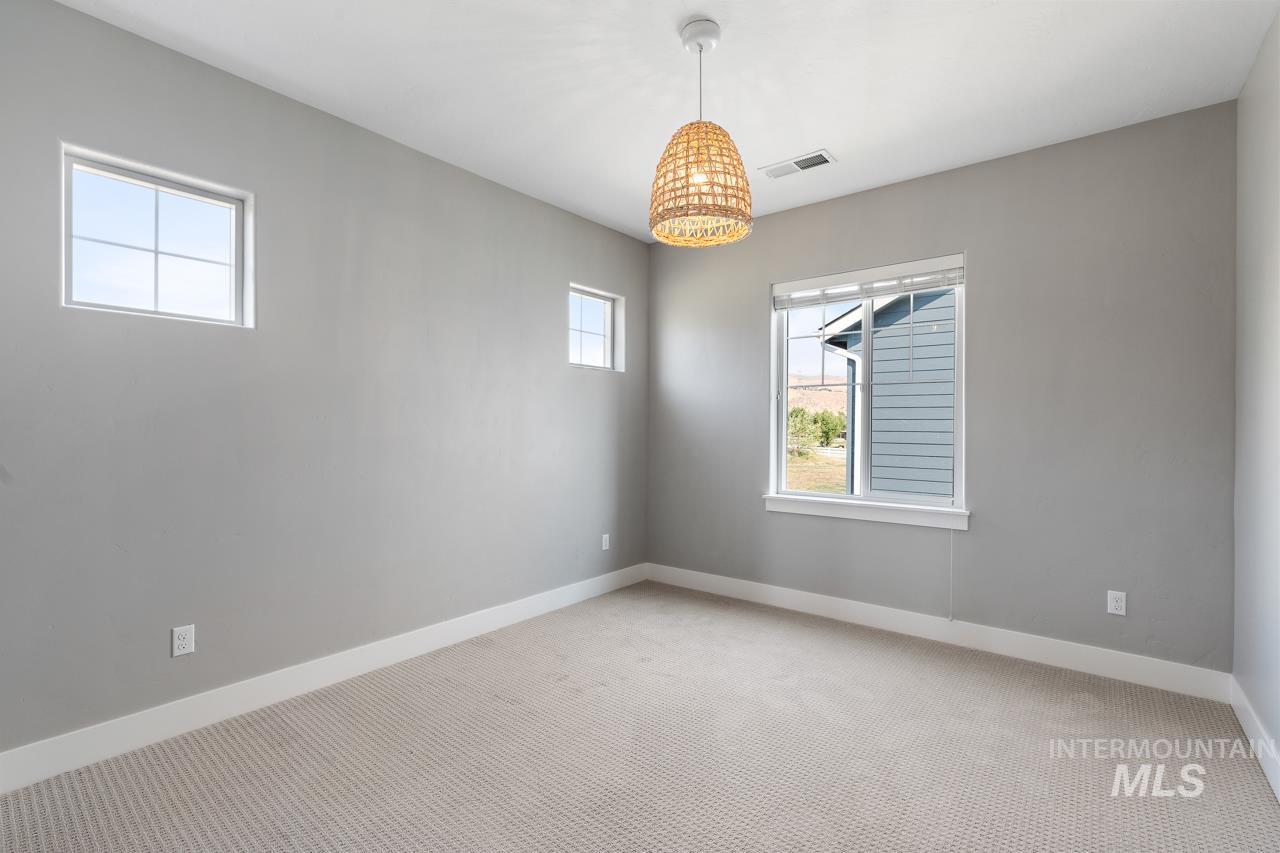 2852 S Shady Lane, Boise, Idaho 83716, 5 Bedrooms, 2.5 Bathrooms, Residential For Sale, Price $800,000,MLS 98975987