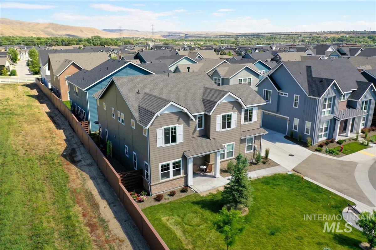 2852 S Shady Lane, Boise, Idaho 83716, 5 Bedrooms, 2.5 Bathrooms, Residential For Sale, Price $800,000,MLS 98975987