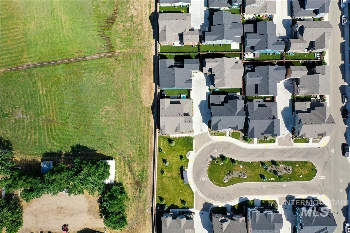 2852 S Shady Lane, Boise, Idaho 83716, 5 Bedrooms, 2.5 Bathrooms, Residential For Sale, Price $800,000,MLS 98975987