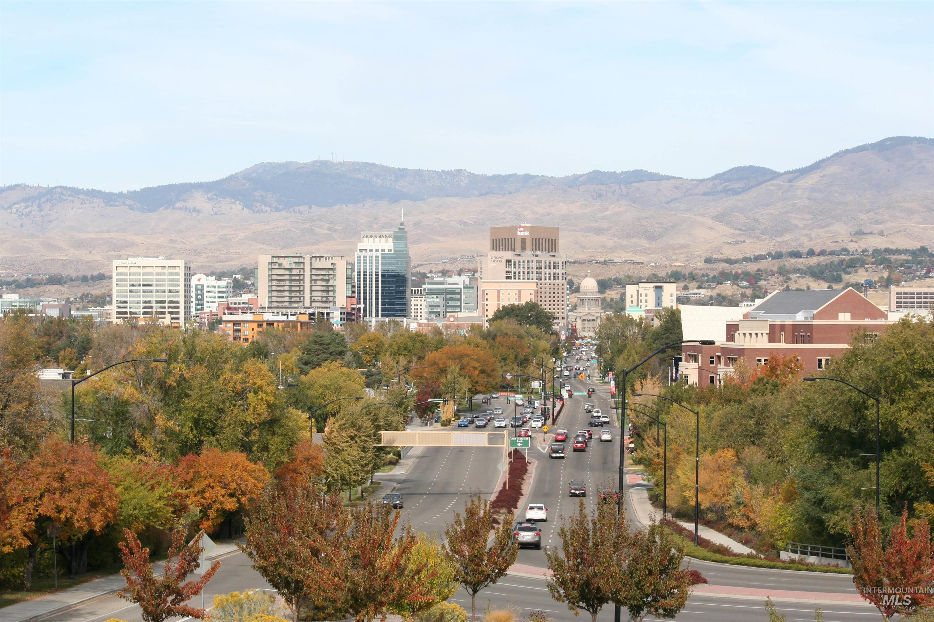 2852 S Shady Lane, Boise, Idaho 83716, 5 Bedrooms, 2.5 Bathrooms, Residential For Sale, Price $800,000,MLS 98975987