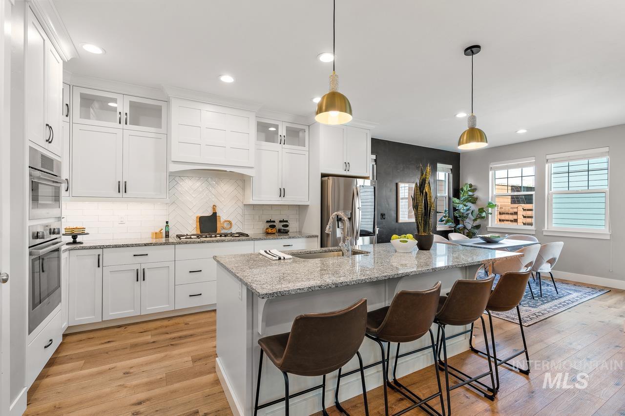 2852 S Shady Lane, Boise, Idaho 83716, 5 Bedrooms, 2.5 Bathrooms, Residential For Sale, Price $800,000,MLS 98975987