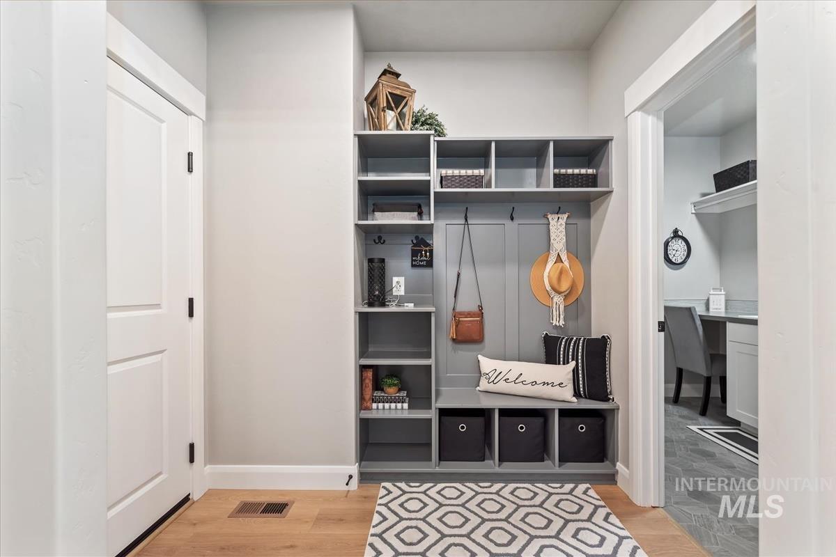 12127 S Aves Place, Nampa, Idaho 83686, 3 Bedrooms, 2 Bathrooms, Residential For Sale, Price $695,000, 98975991