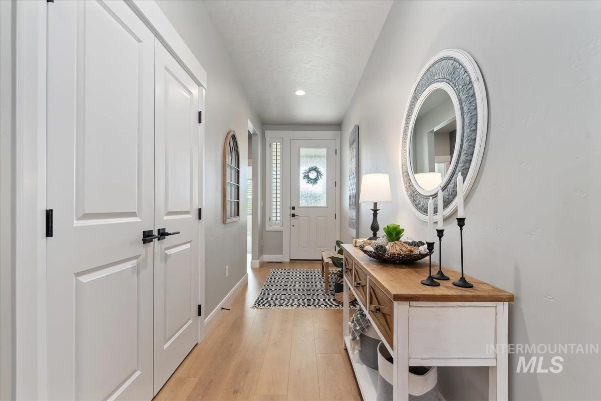 12127 S Aves Place, Nampa, Idaho 83686, 3 Bedrooms, 2 Bathrooms, Residential For Sale, Price $695,000, 98975991