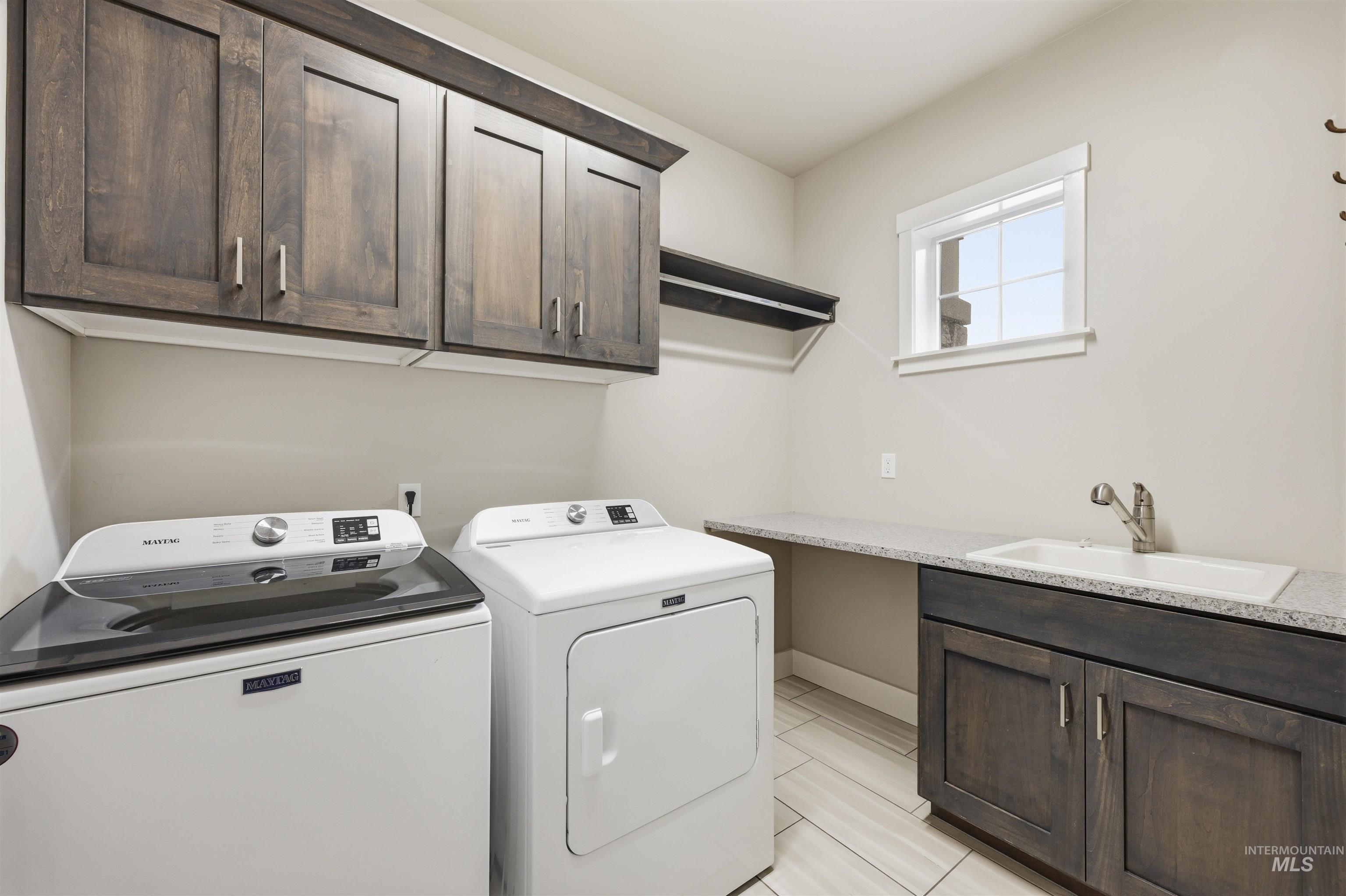 2229 E Grayson St, Meridian, Idaho 83642, 3 Bedrooms, 2 Bathrooms, Residential For Sale, Price $569,900,MLS 98975992