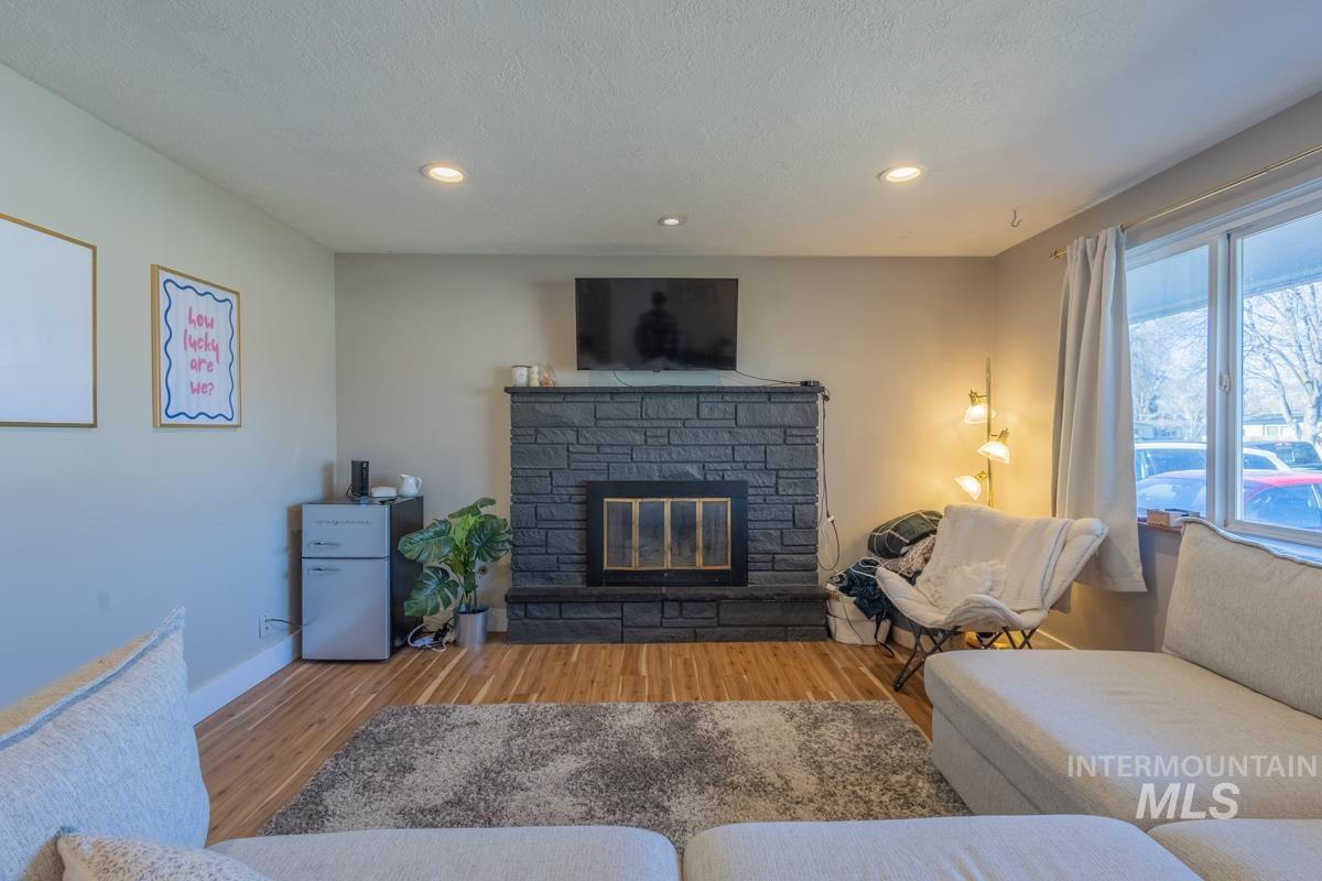 6701 W Kirkwood, Boise, Idaho 83709, 6 Bedrooms, 2 Bathrooms, Residential For Sale, Price $564,900, 98975993