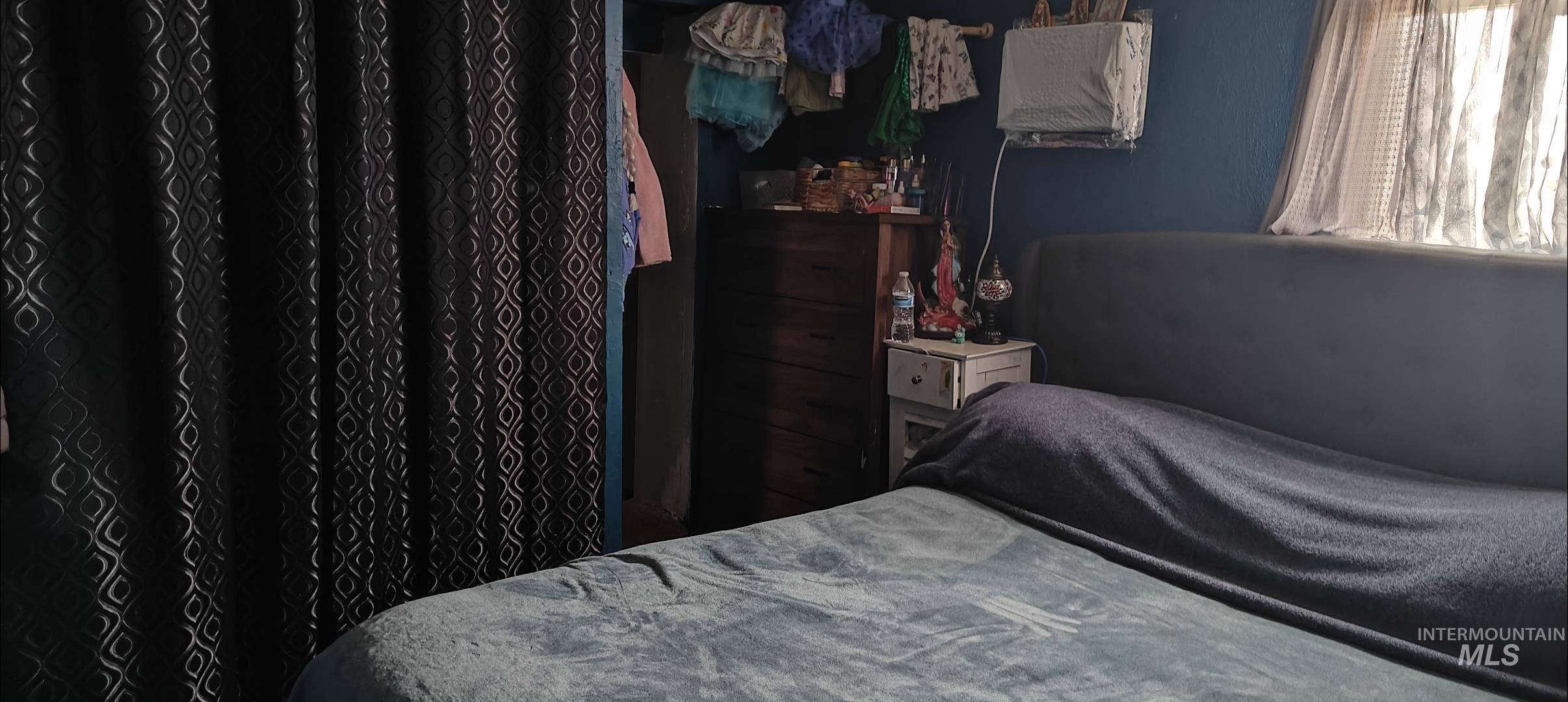 818 N Illinois Ave, Caldwell, Idaho 83605, 2 Bedrooms, 1 Bathroom, Residential For Sale, Price $40,000, 98975995