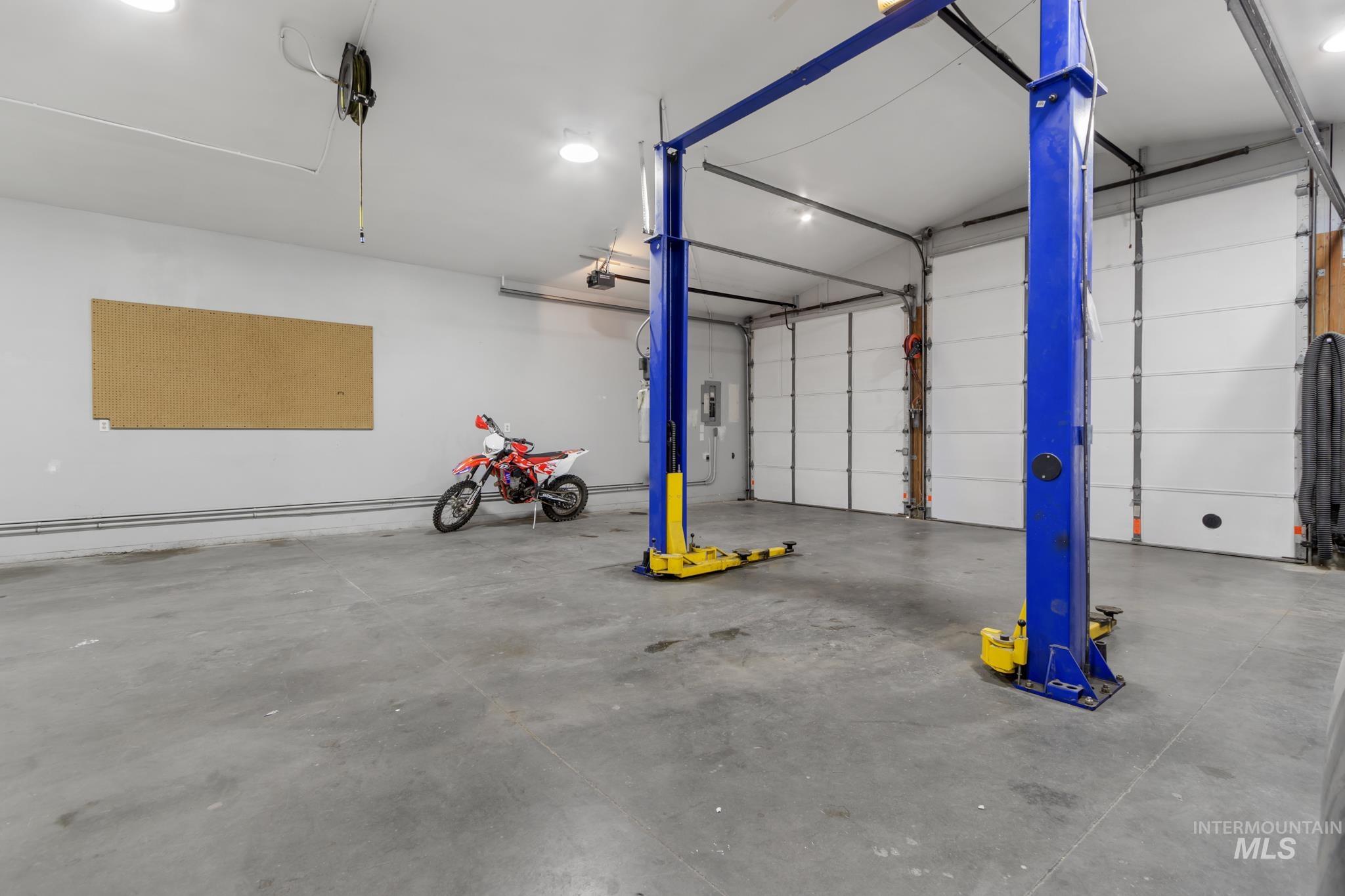 3300 S Stanford Street, Nampa, Idaho 83686, 4 Bedrooms, 3.5 Bathrooms, Residential For Sale, Price $749,500, 98975997