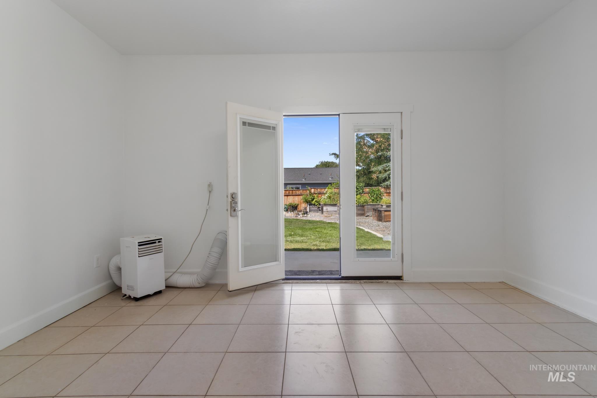 3300 S Stanford Street, Nampa, Idaho 83686, 4 Bedrooms, 3.5 Bathrooms, Residential For Sale, Price $749,500, 98975997