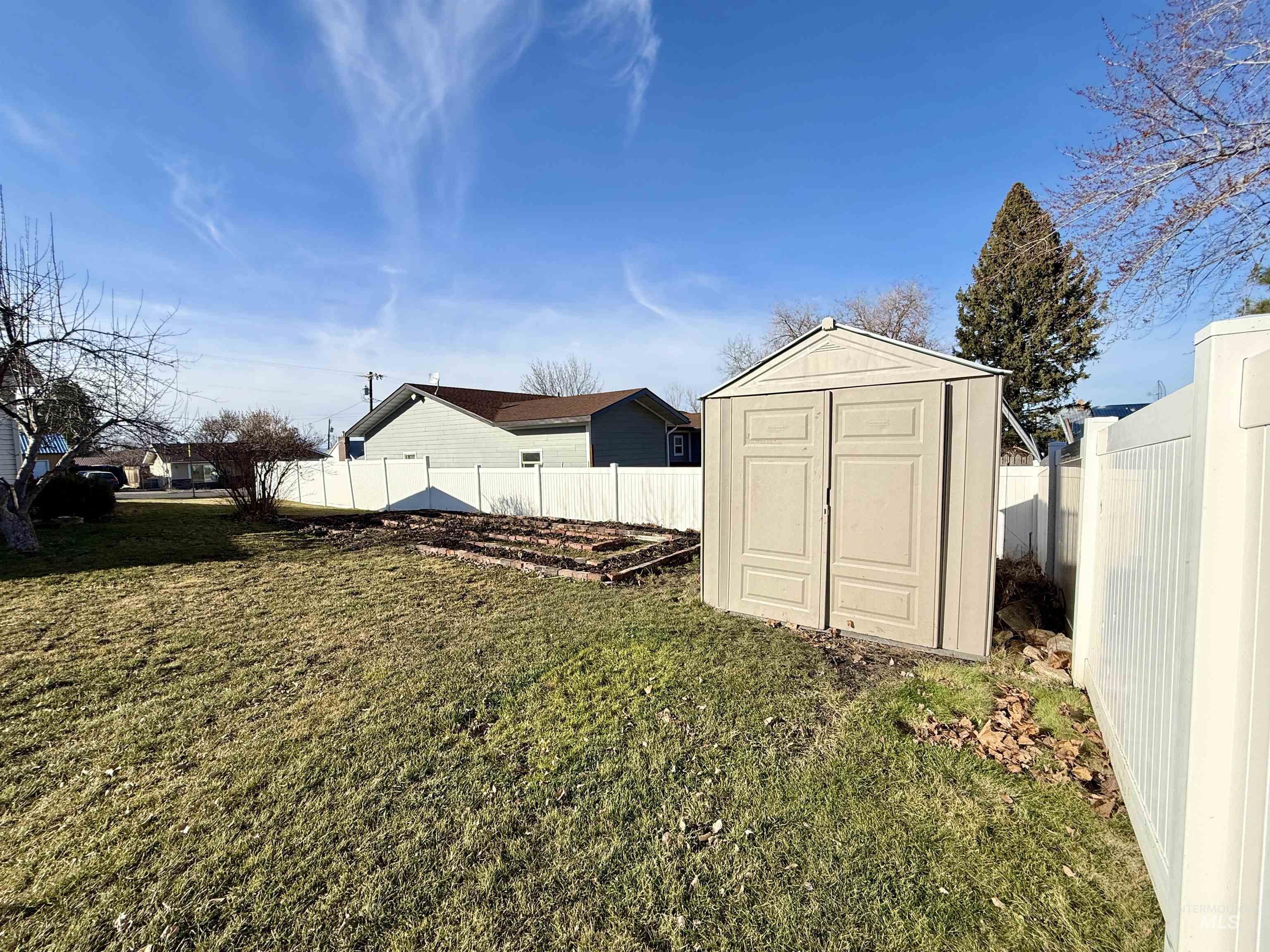 515 S C Street, Grangeville, Idaho 83530, 3 Bedrooms, 2 Bathrooms, Residential For Sale, Price $309,500, 98975998