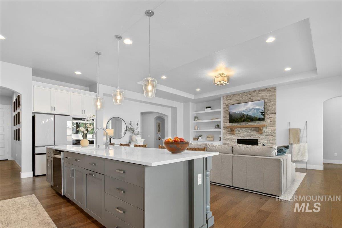 5288 W Maggio Dr, Meridian, Idaho 83646, 5 Bedrooms, 4.5 Bathrooms, Residential For Sale, Price $980,000,MLS 98975999