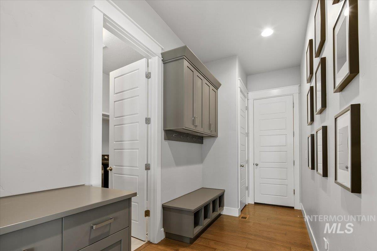 5288 W Maggio Dr, Meridian, Idaho 83646, 5 Bedrooms, 4.5 Bathrooms, Residential For Sale, Price $980,000,MLS 98975999