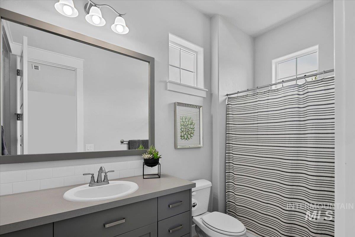 5288 W Maggio Dr, Meridian, Idaho 83646, 5 Bedrooms, 4.5 Bathrooms, Residential For Sale, Price $980,000,MLS 98975999