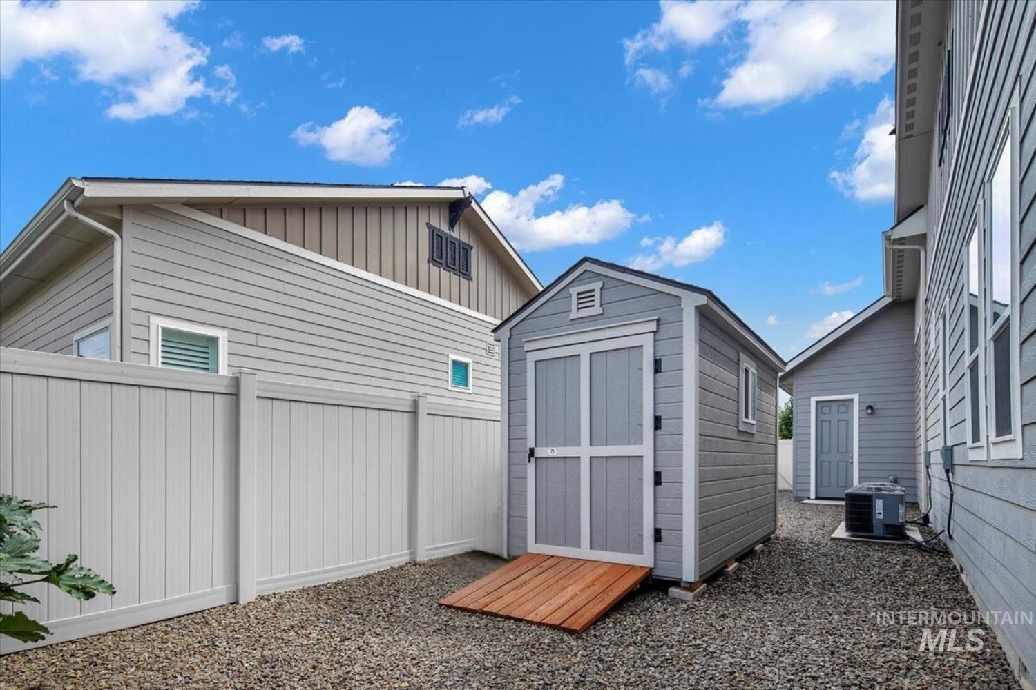 5288 W Maggio Dr, Meridian, Idaho 83646, 5 Bedrooms, 4.5 Bathrooms, Residential For Sale, Price $980,000,MLS 98975999