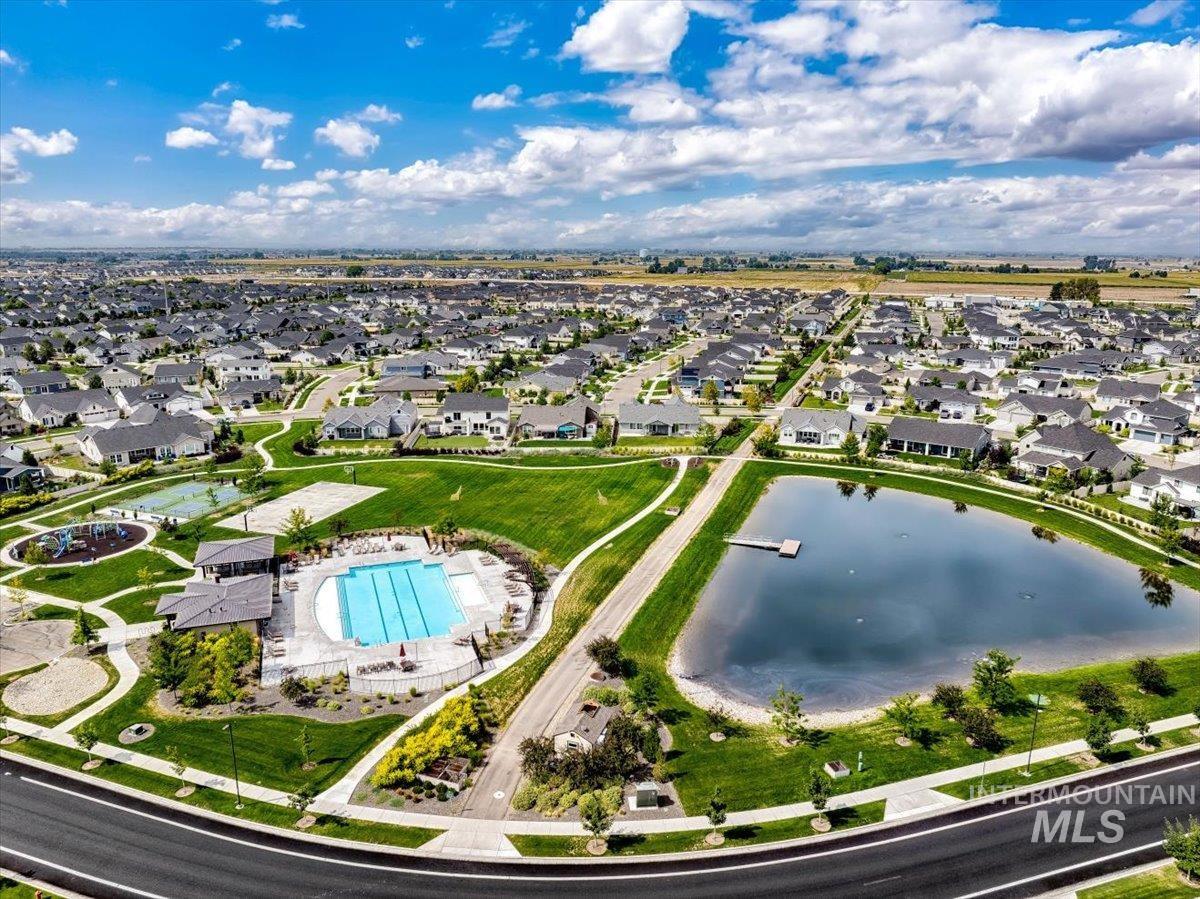 5288 W Maggio Dr, Meridian, Idaho 83646, 5 Bedrooms, 4.5 Bathrooms, Residential For Sale, Price $980,000,MLS 98975999