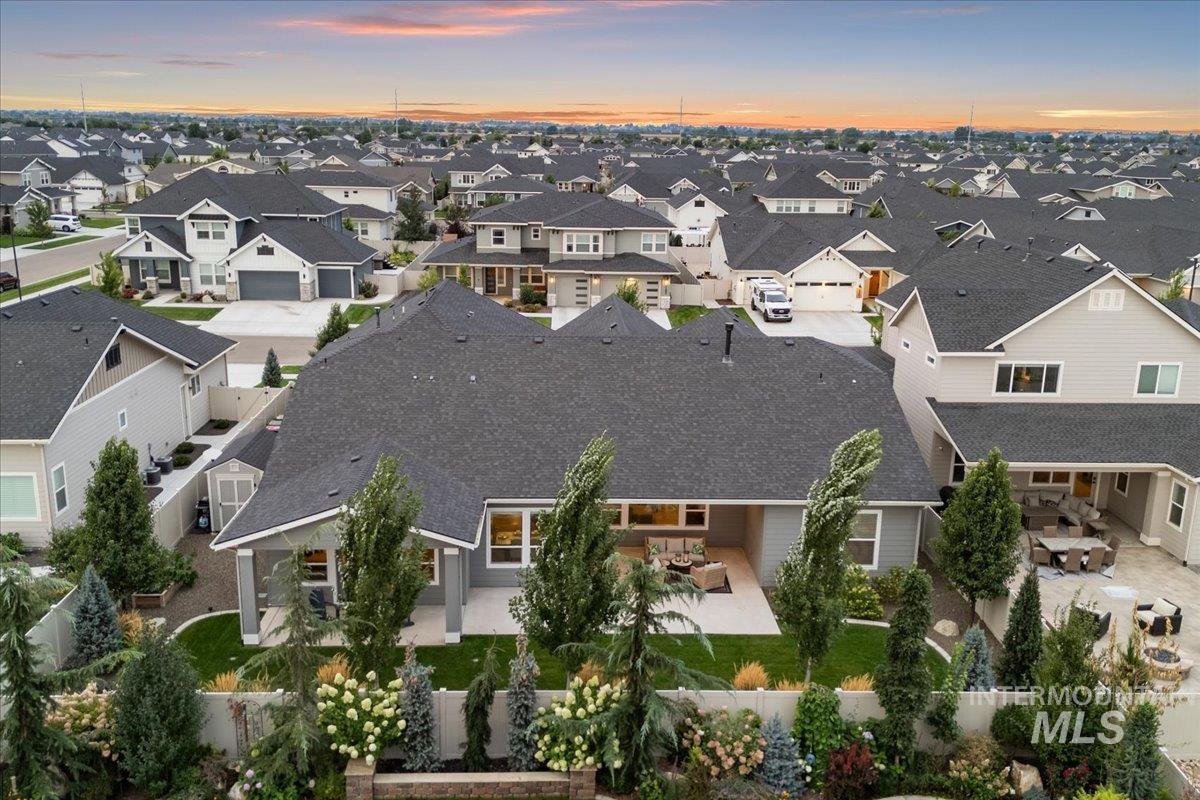 5288 W Maggio Dr, Meridian, Idaho 83646, 5 Bedrooms, 4.5 Bathrooms, Residential For Sale, Price $980,000,MLS 98975999