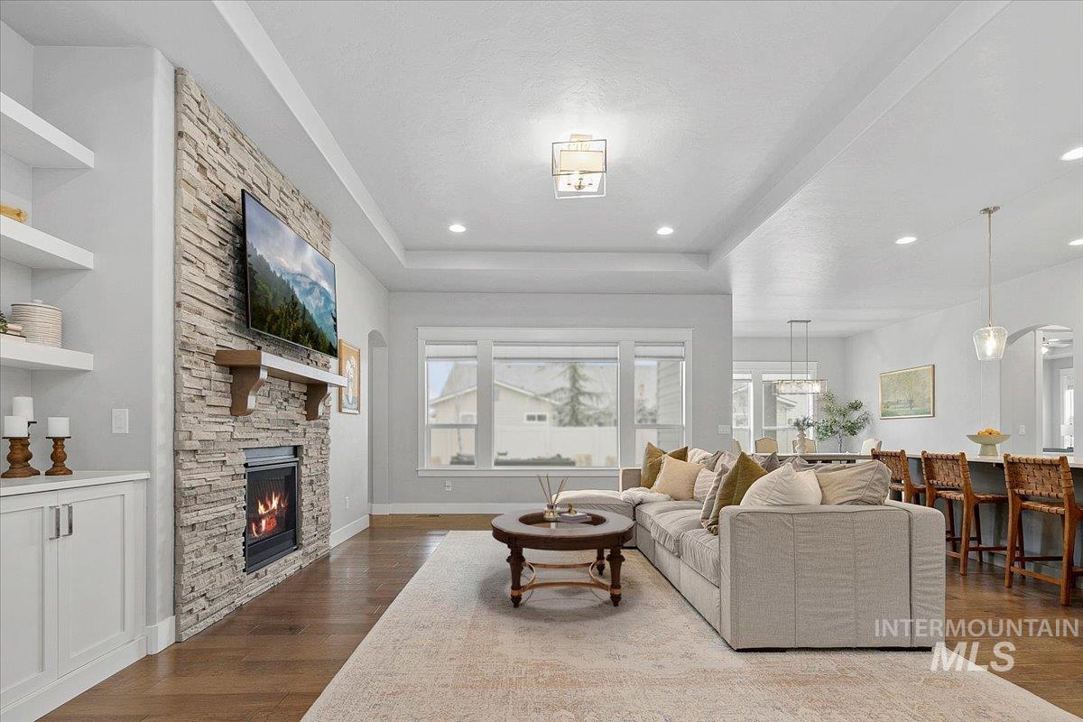 5288 W Maggio Dr, Meridian, Idaho 83646, 5 Bedrooms, 4.5 Bathrooms, Residential For Sale, Price $980,000,MLS 98975999