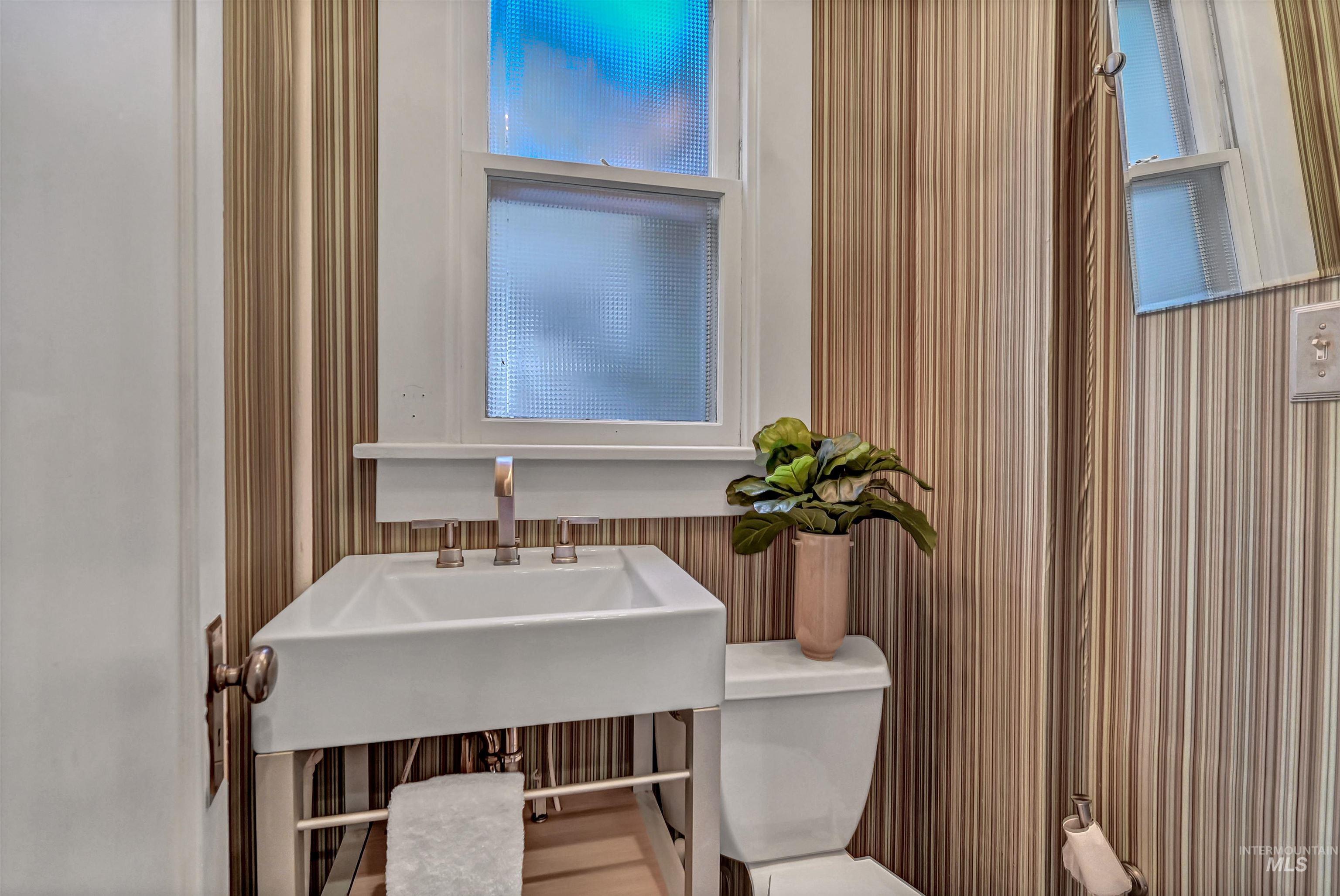 1019 N 9Th St, Boise, Idaho 83702-4232, 4 Bedrooms, 2.5 Bathrooms, Residential For Sale, Price $1,950,000,MLS 98976000