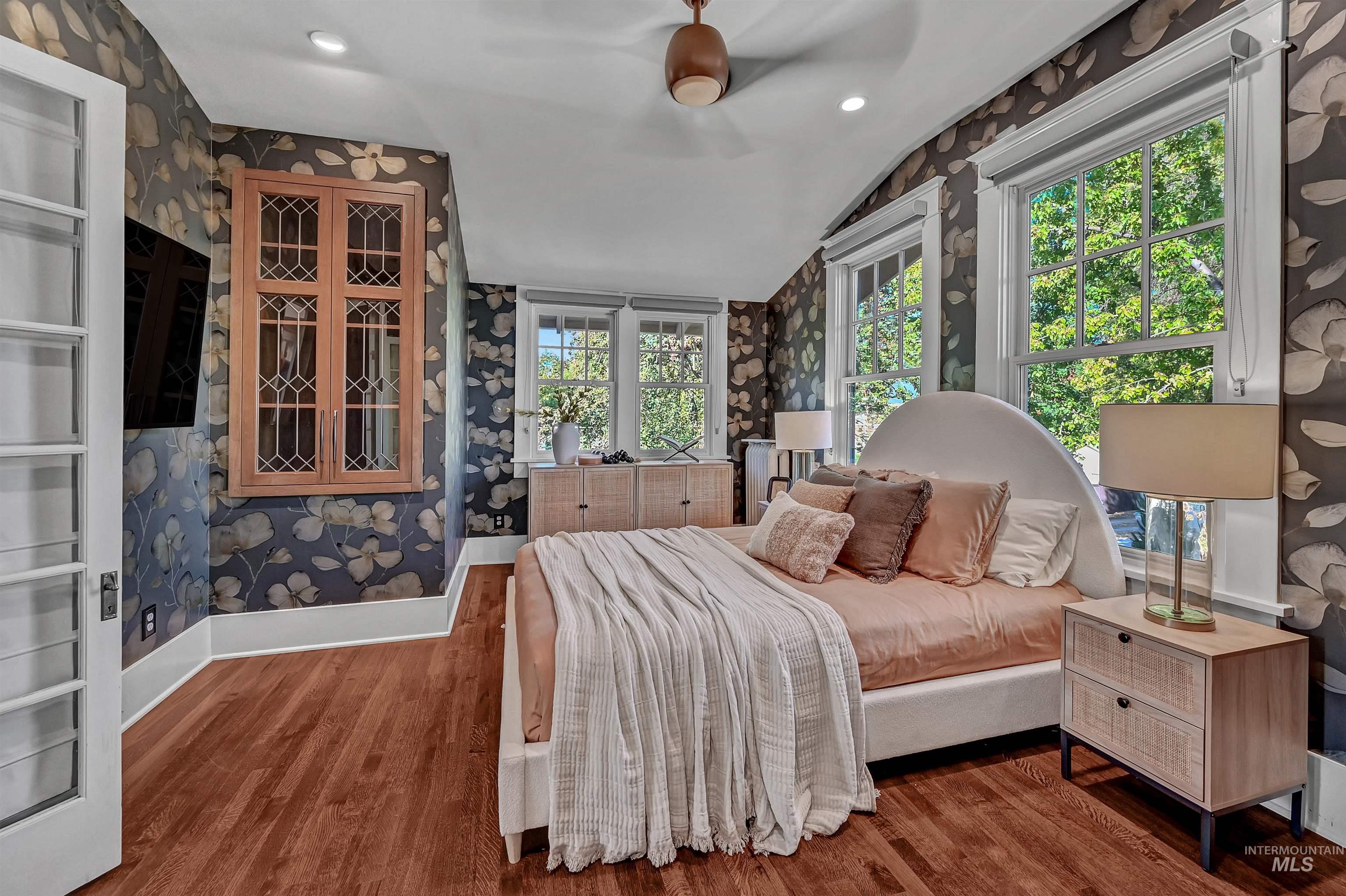 1019 N 9Th St, Boise, Idaho 83702-4232, 4 Bedrooms, 2.5 Bathrooms, Residential For Sale, Price $1,950,000,MLS 98976000