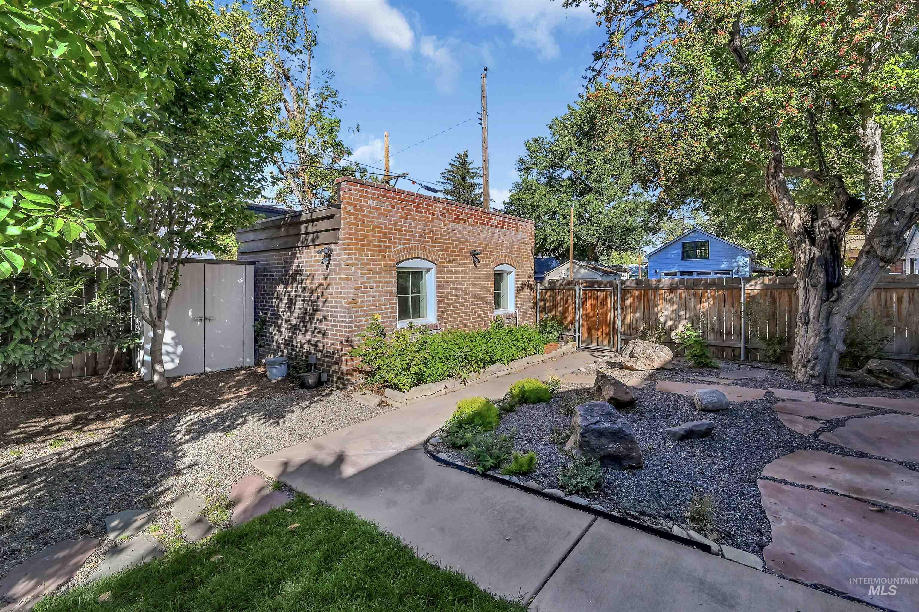 1019 N 9Th St, Boise, Idaho 83702-4232, 4 Bedrooms, 2.5 Bathrooms, Residential For Sale, Price $1,950,000,MLS 98976000