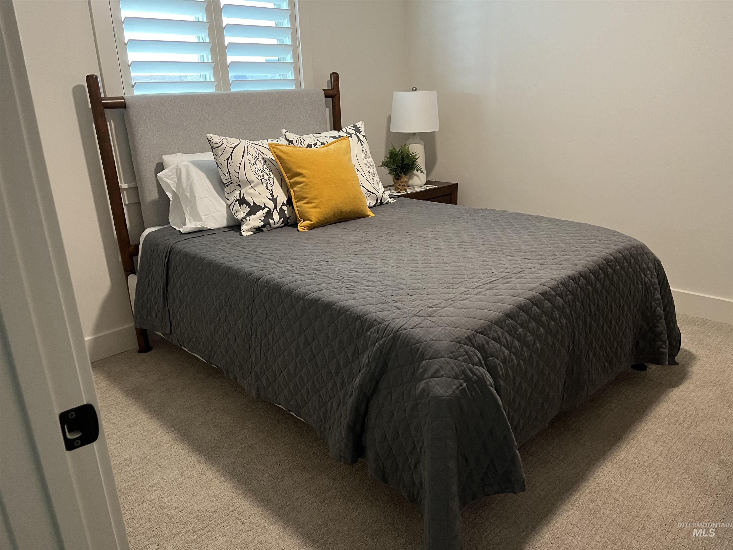 438 S Big Star Ln, Eagle, Idaho 83616, 3 Bedrooms, 2 Bathrooms, Residential For Sale, Price $588,800,MLS 98976001