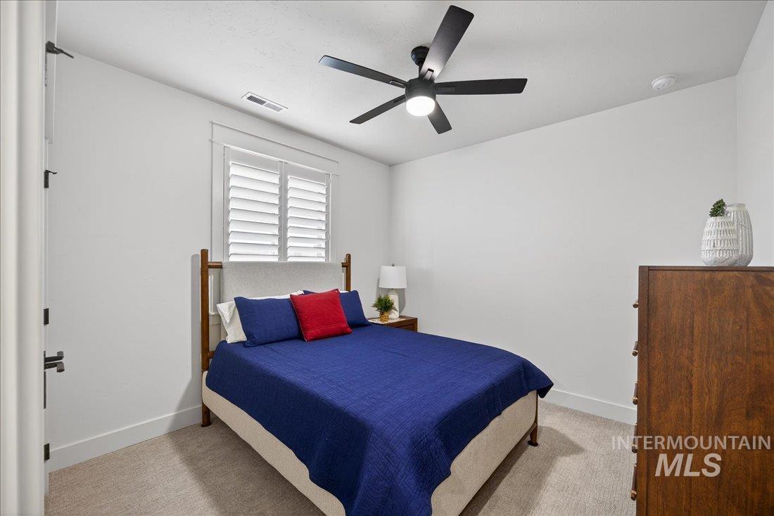 438 S Big Star Ln, Eagle, Idaho 83616, 3 Bedrooms, 2 Bathrooms, Residential For Sale, Price $588,800, 98976001