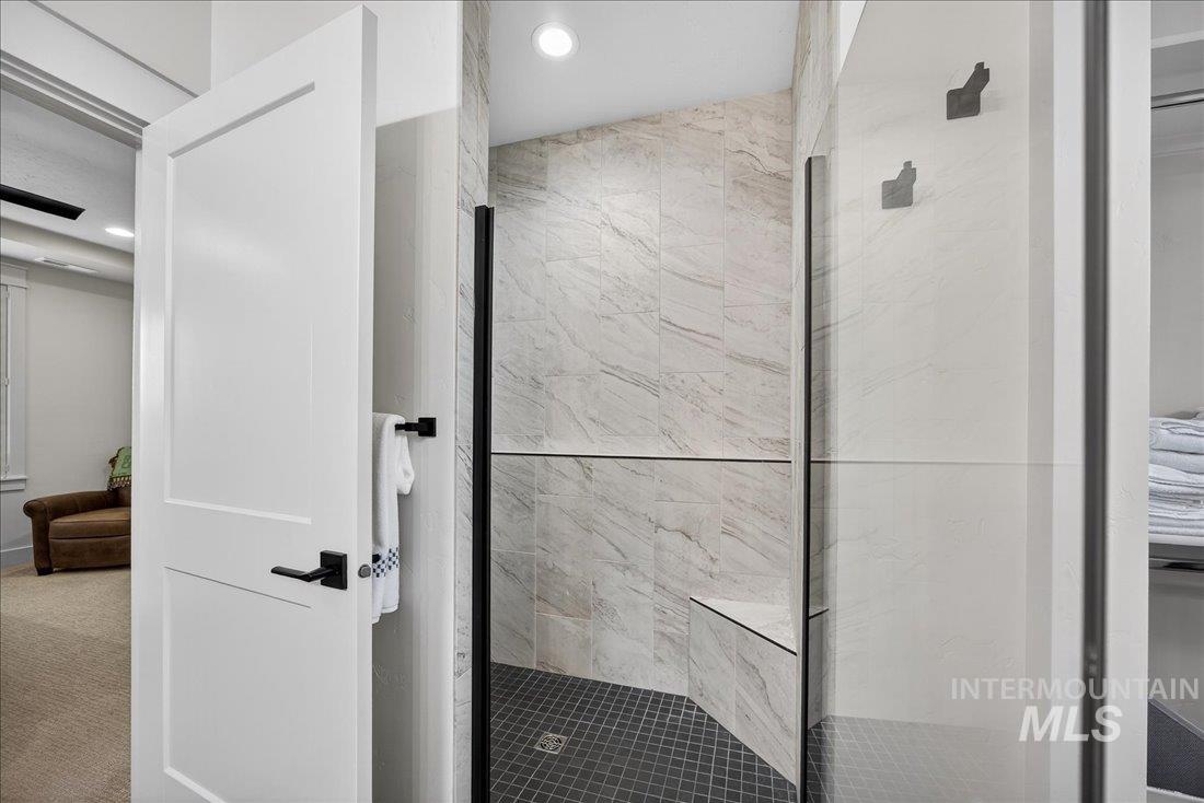 438 S Big Star Ln, Eagle, Idaho 83616, 3 Bedrooms, 2 Bathrooms, Residential For Sale, Price $588,800, 98976001