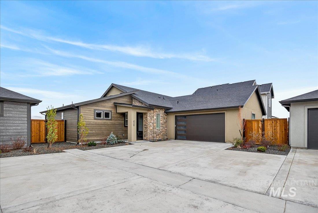 438 S Big Star Ln, Eagle, Idaho 83616, 3 Bedrooms, 2 Bathrooms, Residential For Sale, Price $588,800, 98976001