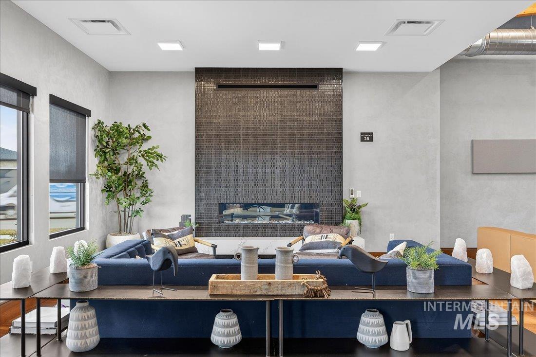 438 S Big Star Ln, Eagle, Idaho 83616, 3 Bedrooms, 2 Bathrooms, Residential For Sale, Price $588,800, 98976001