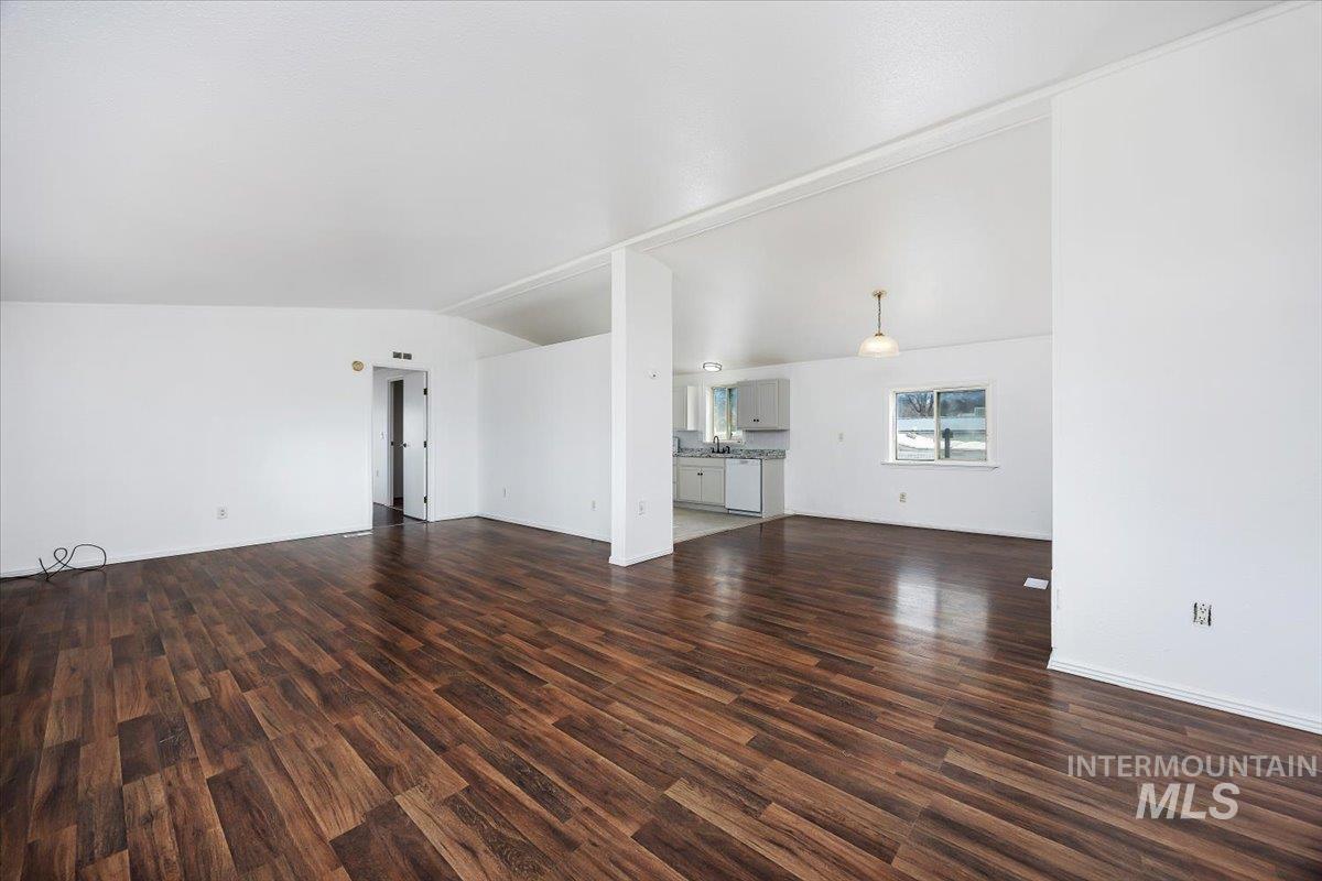 600 S Date st, Jerome, Idaho 83338, 3 Bedrooms, 2 Bathrooms, Residential For Sale, Price $329,900, 98976002