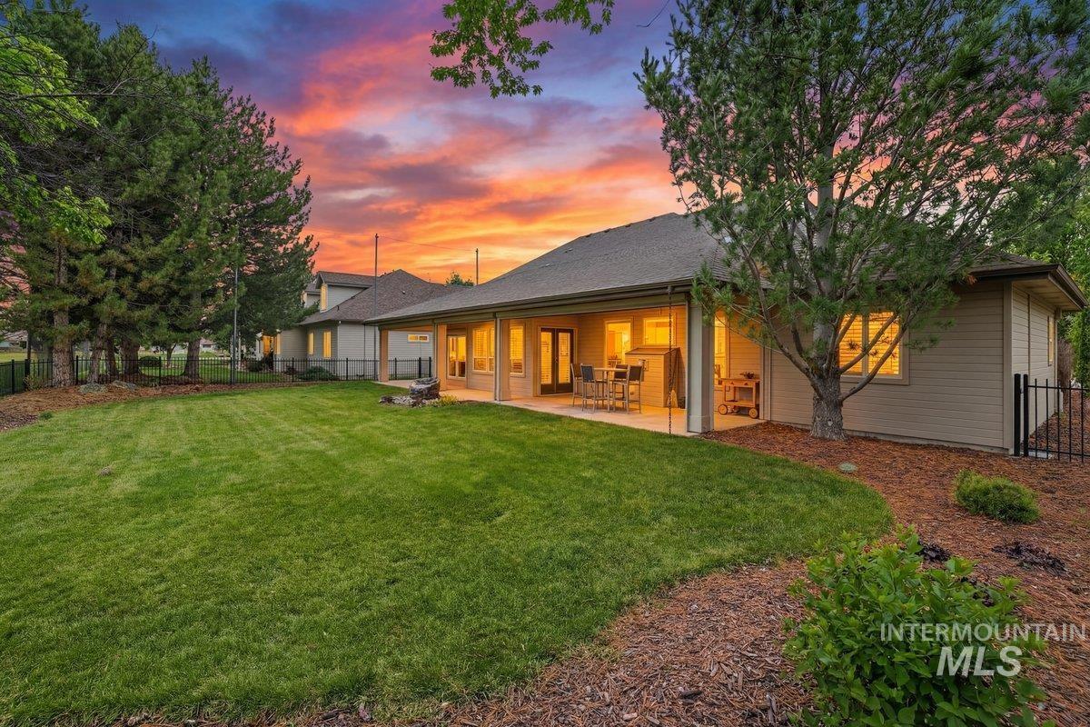 2278 N Waggle Place, Meridian, Idaho 83642, 3 Bedrooms, 3 Bathrooms, Residential For Sale, Price $739,900, 98976003