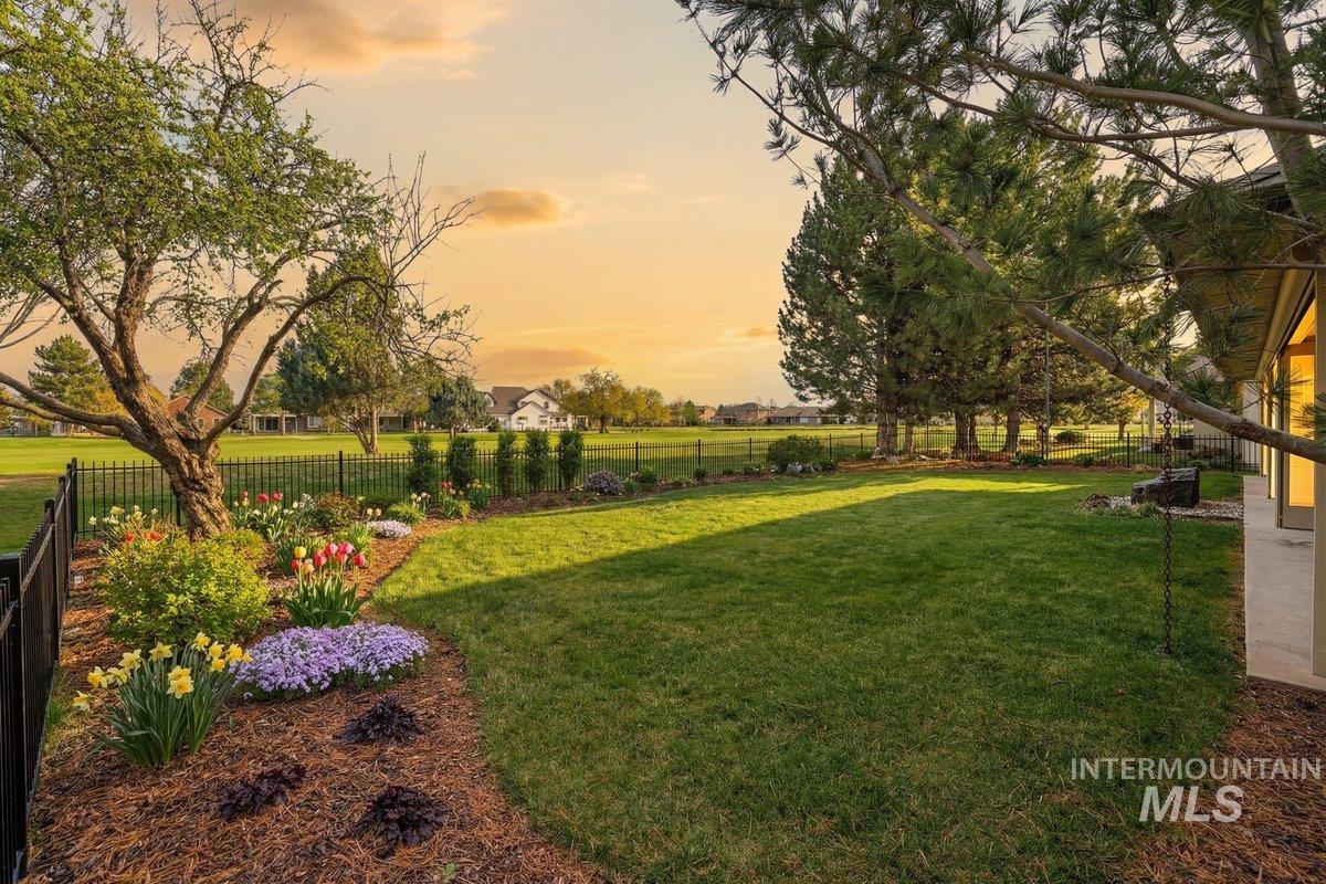 2278 N Waggle Place, Meridian, Idaho 83642, 3 Bedrooms, 3 Bathrooms, Residential For Sale, Price $739,900, 98976003