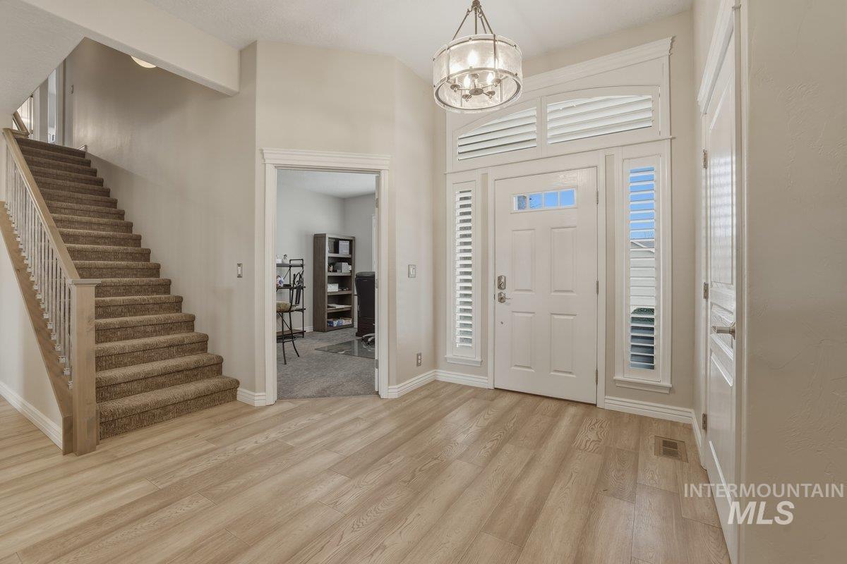 2278 N Waggle Place, Meridian, Idaho 83642, 3 Bedrooms, 3 Bathrooms, Residential For Sale, Price $739,900, 98976003