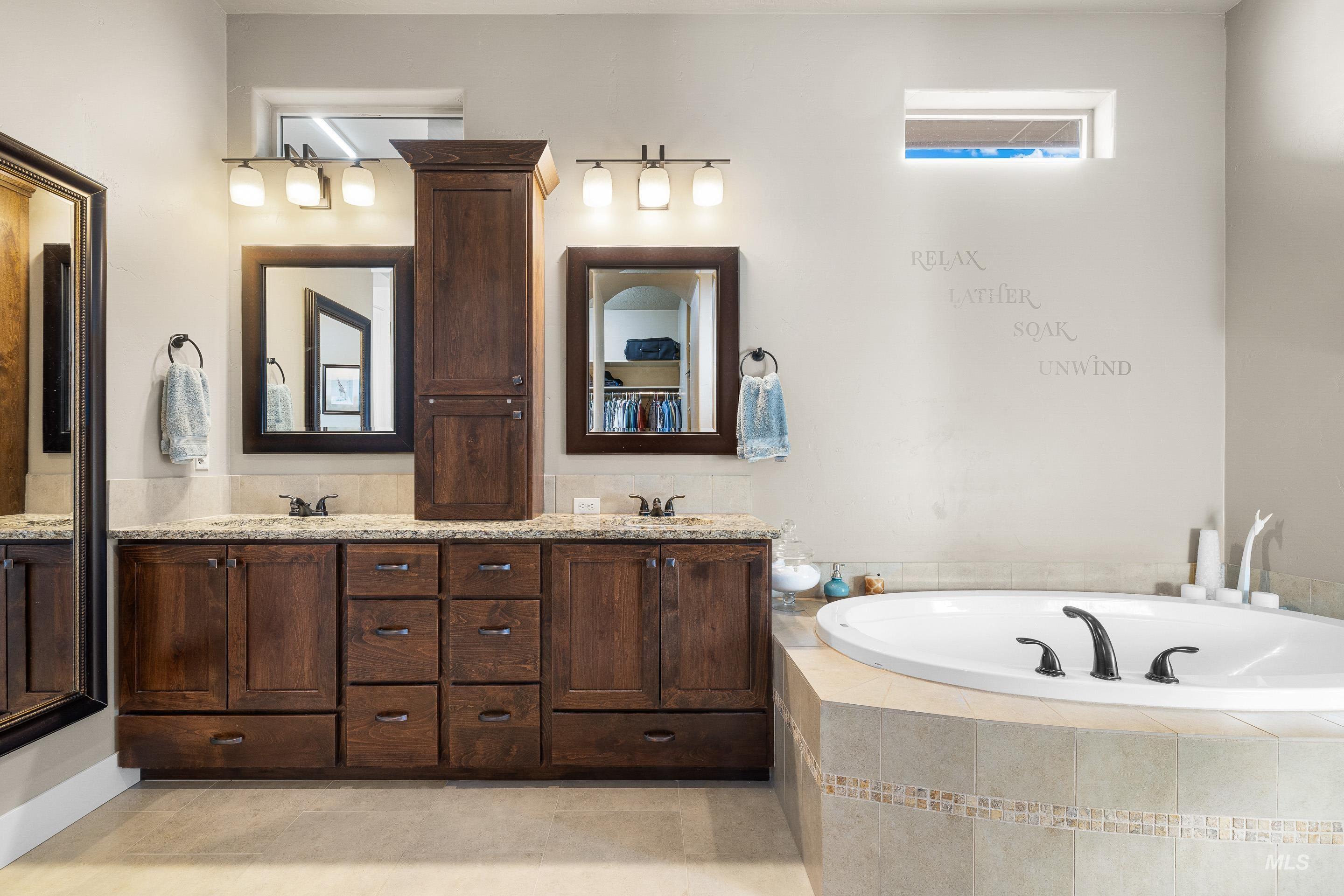 2037 W Sagwon, Kuna, Idaho 83634, 3 Bedrooms, 2 Bathrooms, Residential For Sale, Price $828,000, 98976005