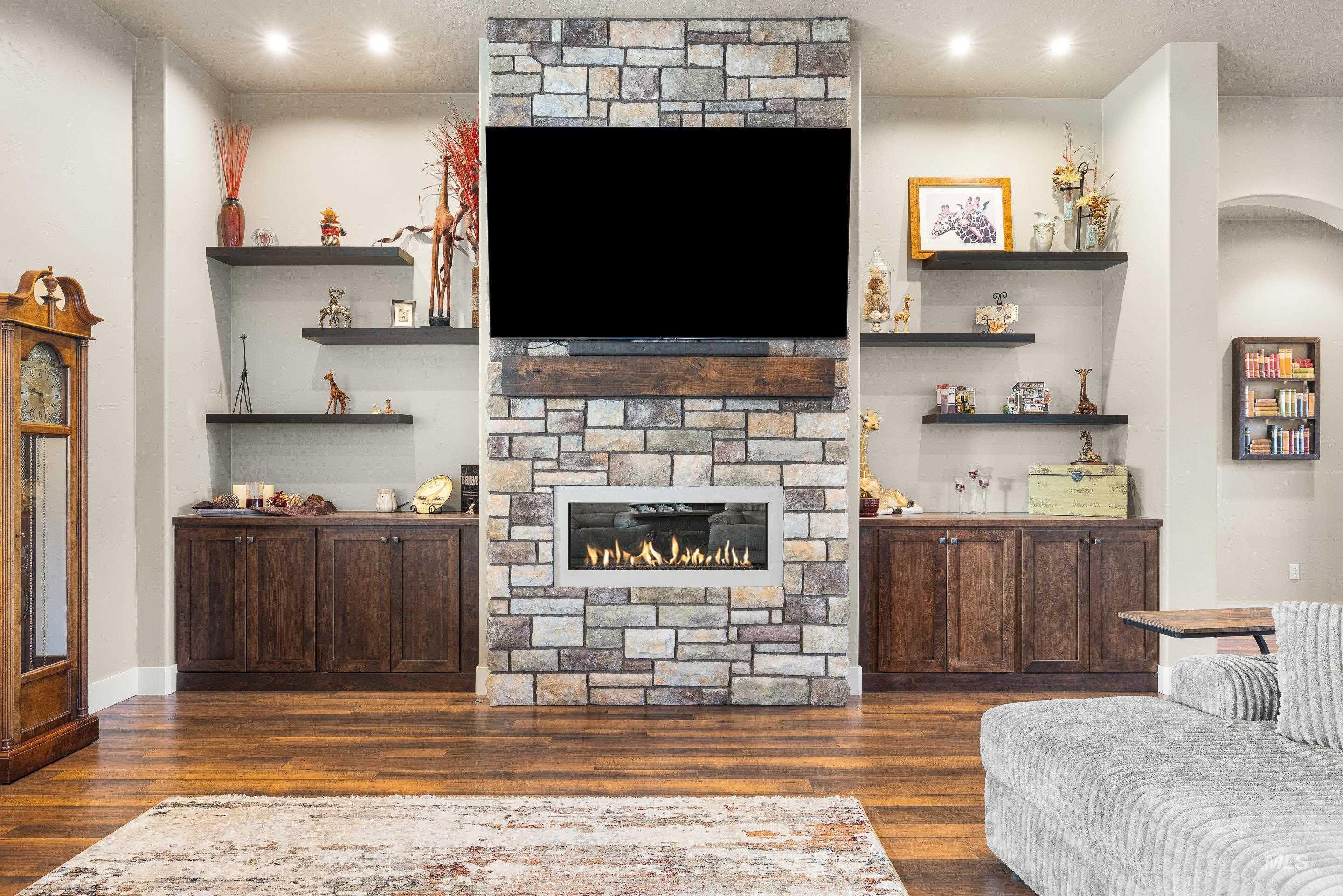 2037 W Sagwon, Kuna, Idaho 83634, 3 Bedrooms, 2 Bathrooms, Residential For Sale, Price $828,000, 98976005