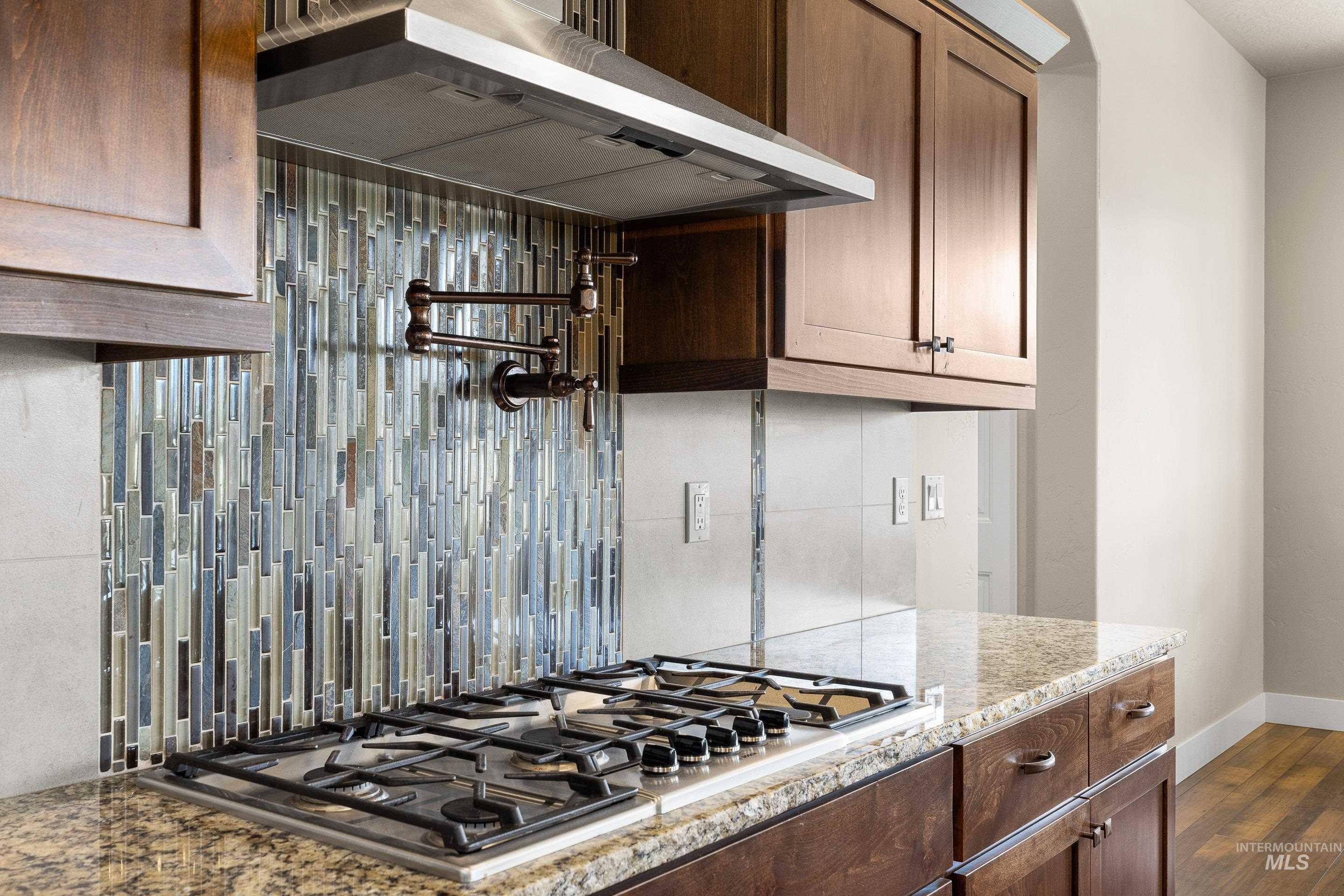 2037 W Sagwon, Kuna, Idaho 83634, 3 Bedrooms, 2 Bathrooms, Residential For Sale, Price $828,000, 98976005