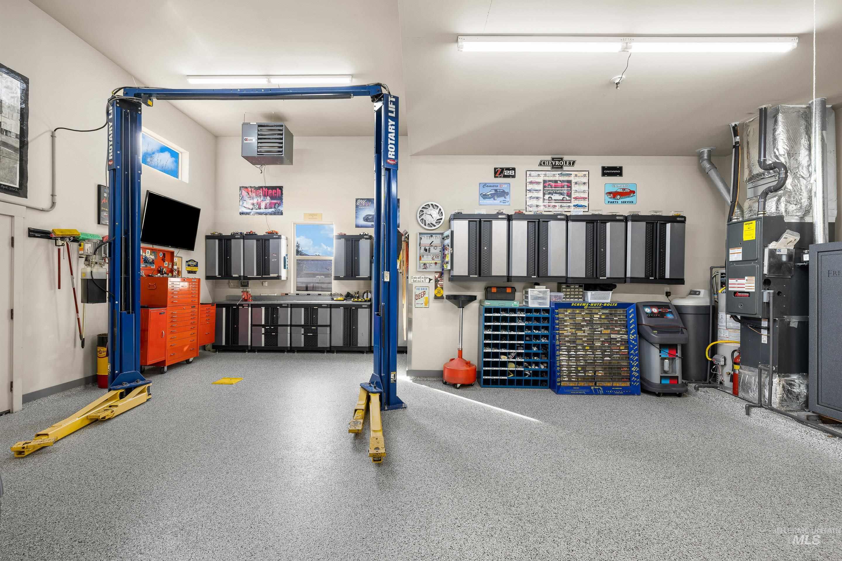 2037 W Sagwon, Kuna, Idaho 83634, 3 Bedrooms, 2 Bathrooms, Residential For Sale, Price $828,000, 98976005