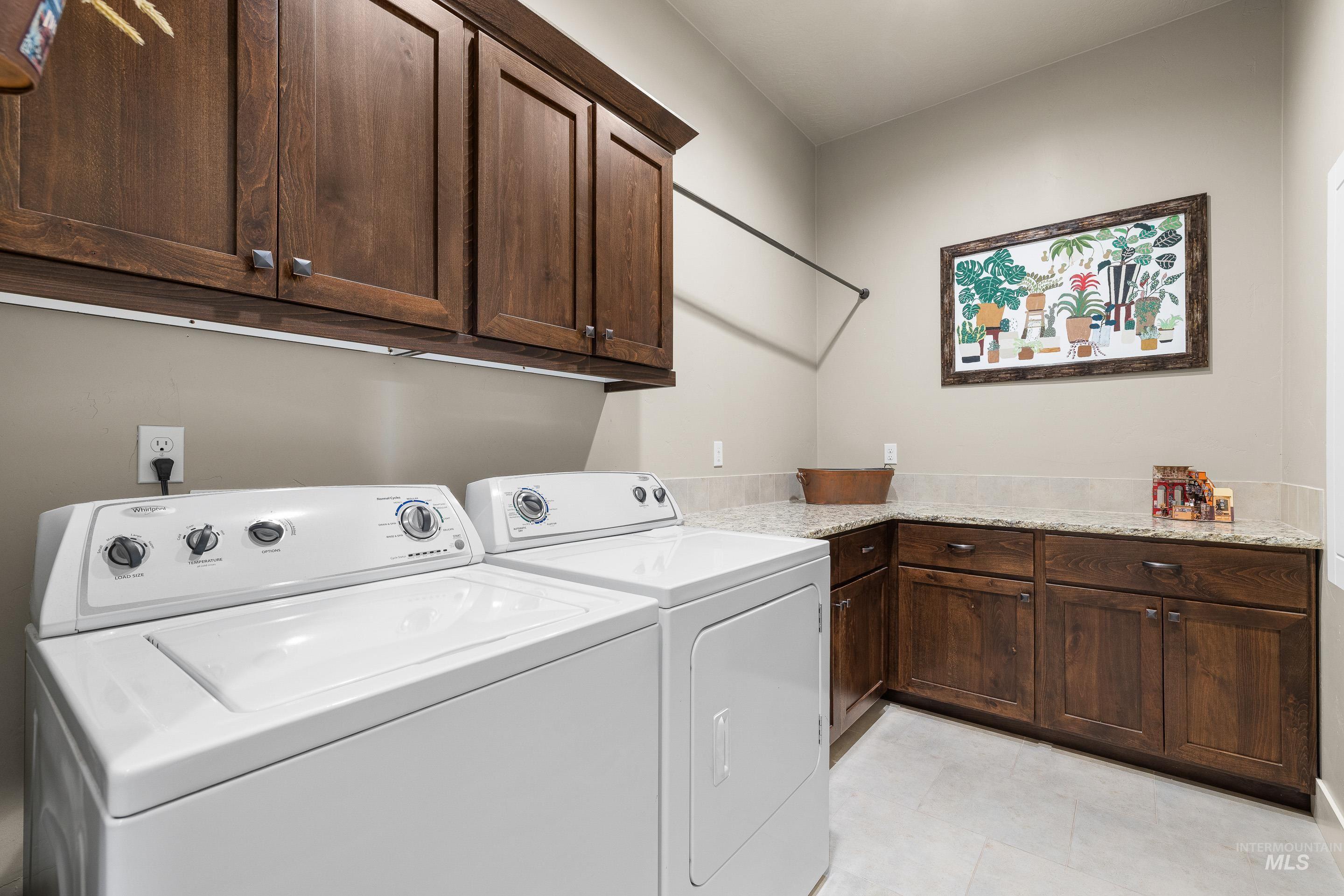 2037 W Sagwon, Kuna, Idaho 83634, 3 Bedrooms, 2 Bathrooms, Residential For Sale, Price $828,000, 98976005