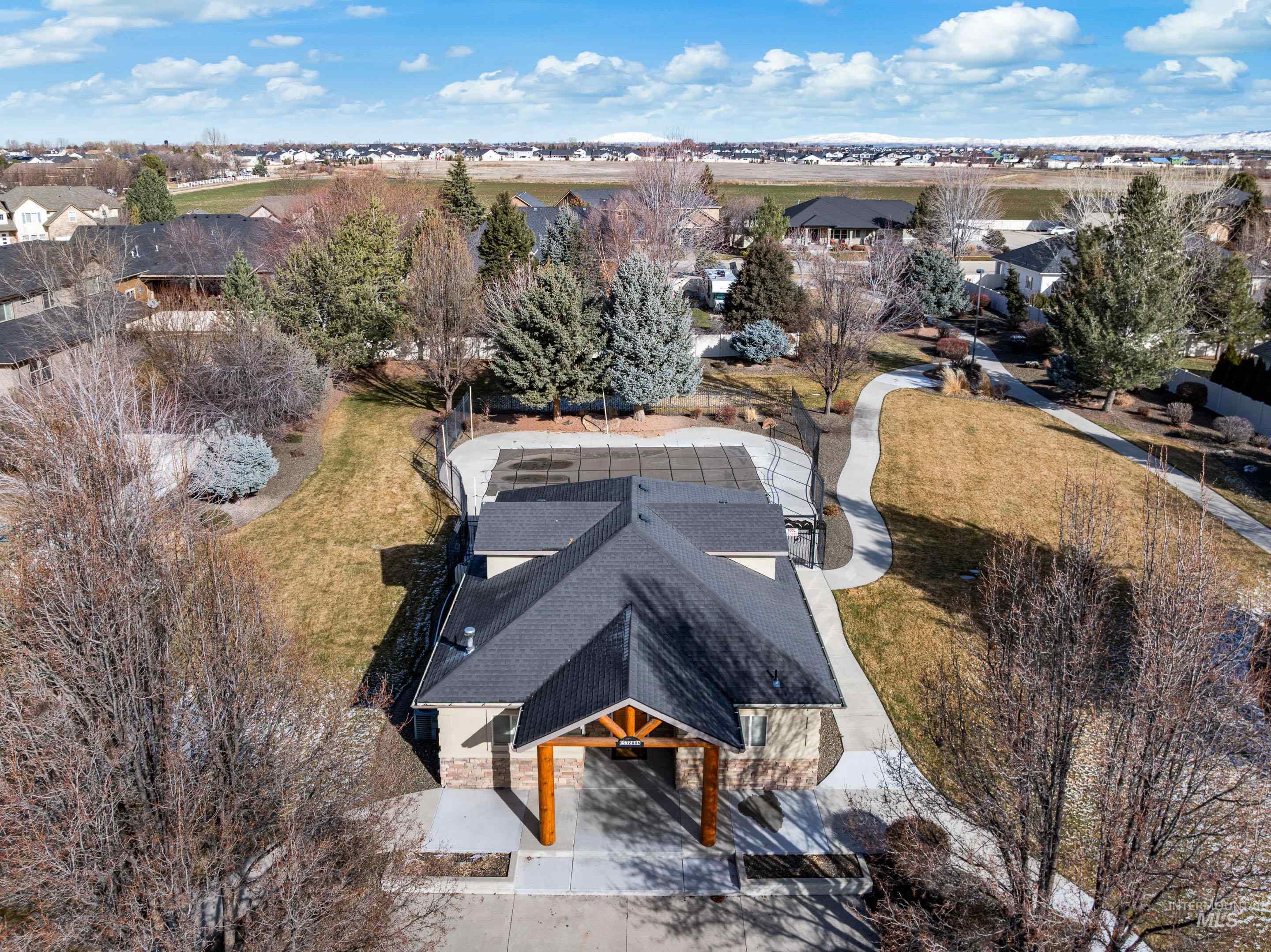 2037 W Sagwon, Kuna, Idaho 83634, 3 Bedrooms, 2 Bathrooms, Residential For Sale, Price $828,000, 98976005