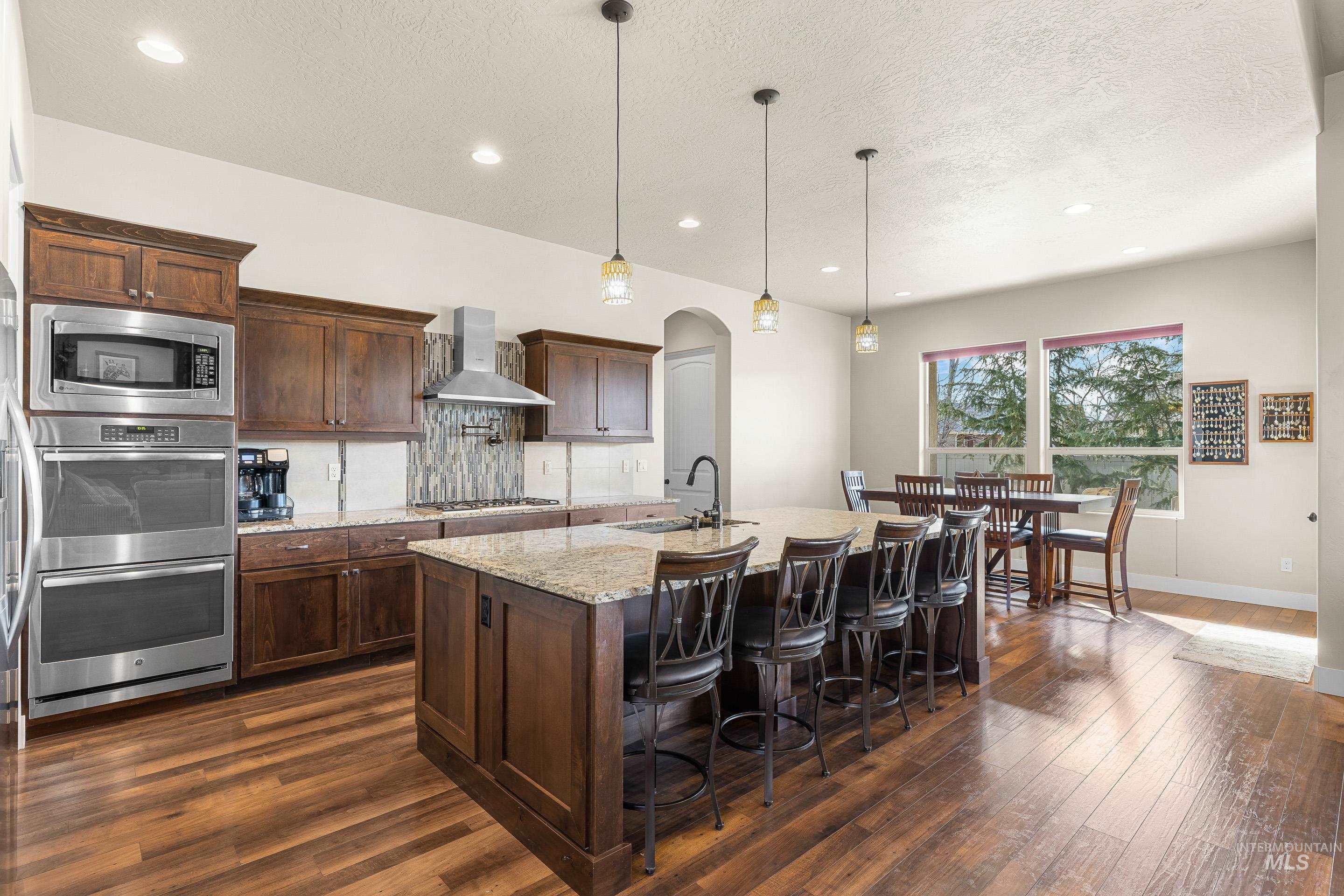 2037 W Sagwon, Kuna, Idaho 83634, 3 Bedrooms, 2 Bathrooms, Residential For Sale, Price $828,000, 98976005