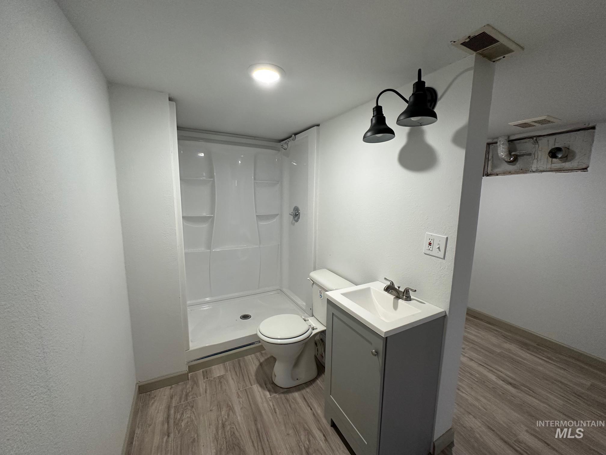 264 SW 10th Ave, Ontario, Idaho 97914, 3 Bedrooms, 2 Bathrooms, Residential For Sale, Price $259,900, 98976006