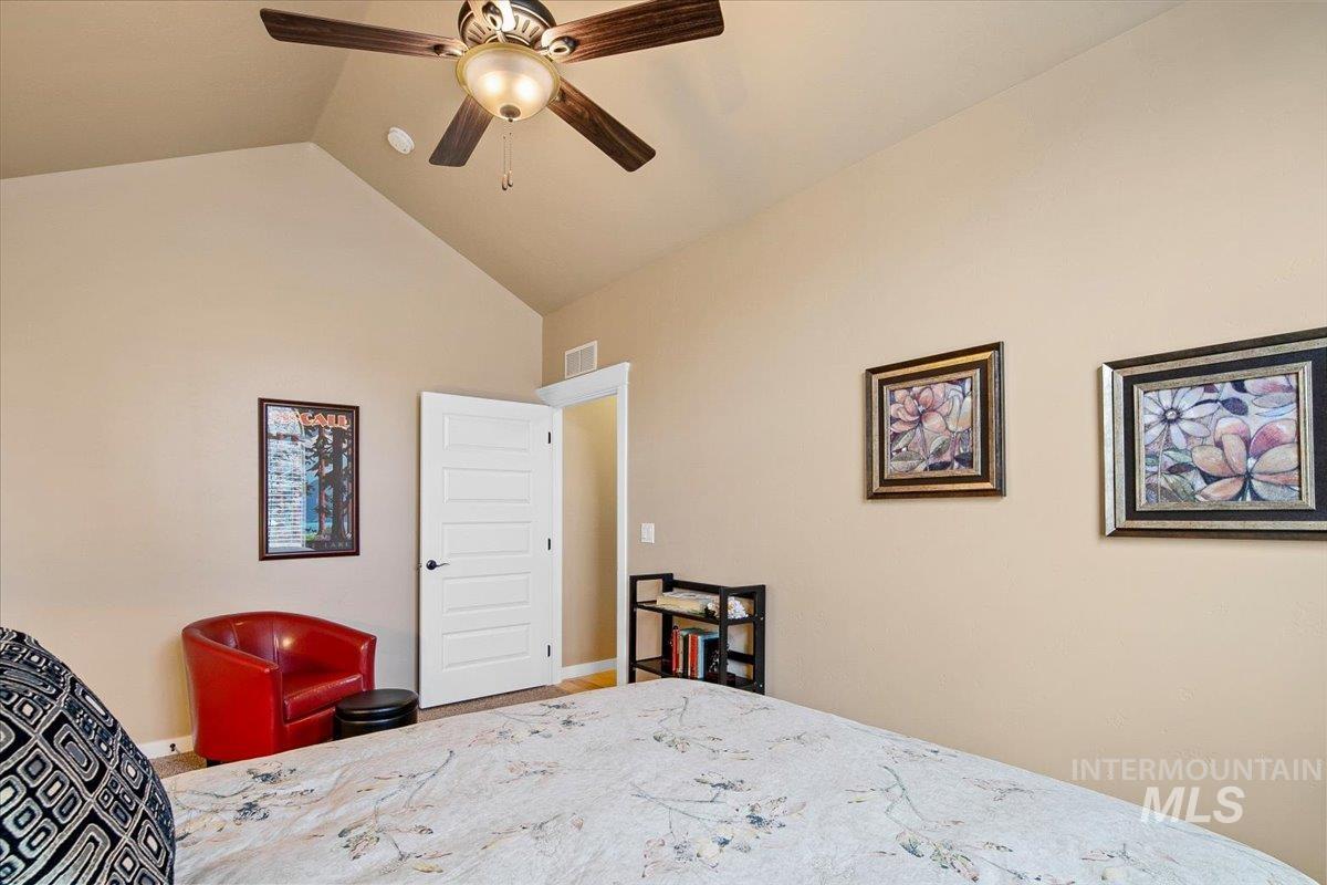 2986 N Cloverdale Rd., Boise, Idaho 83713, 2 Bedrooms, 2 Bathrooms, Residential For Sale, Price $445,000, 98976007