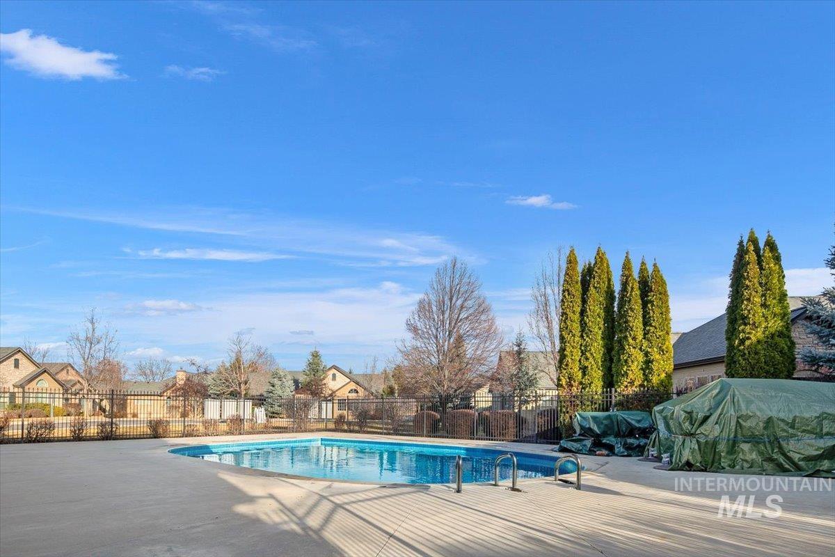 2986 N Cloverdale Rd., Boise, Idaho 83713, 2 Bedrooms, 2 Bathrooms, Residential For Sale, Price $445,000, 98976007