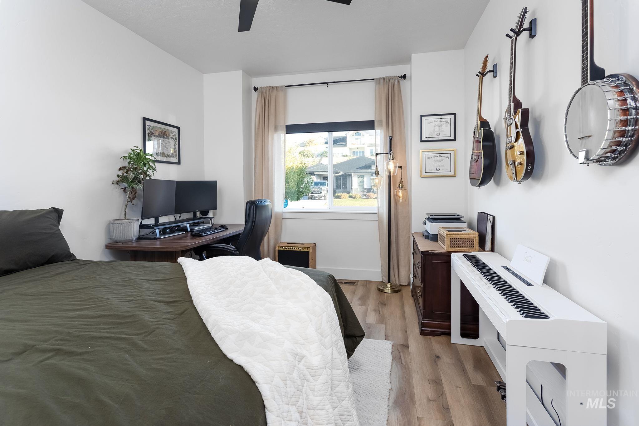 11445 W Threadgrass St, Star, Idaho 83669, 4 Bedrooms, 2.5 Bathrooms, Residential For Sale, Price $719,000, 98976008