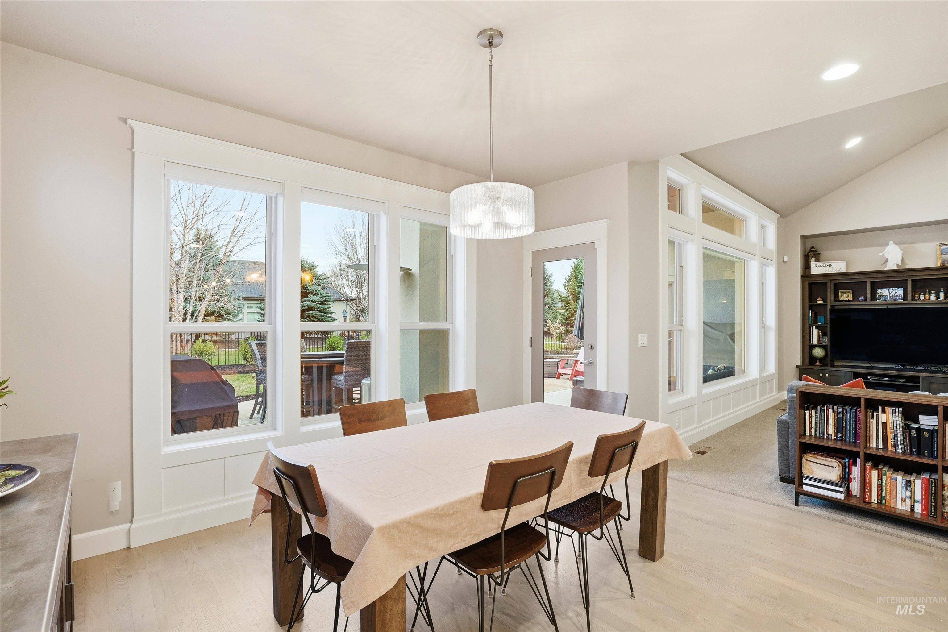 3765 W Dublin Dr, Eagle, Idaho 83616, 3 Bedrooms, 2.5 Bathrooms, Residential For Sale, Price $940,000,MLS 98976009