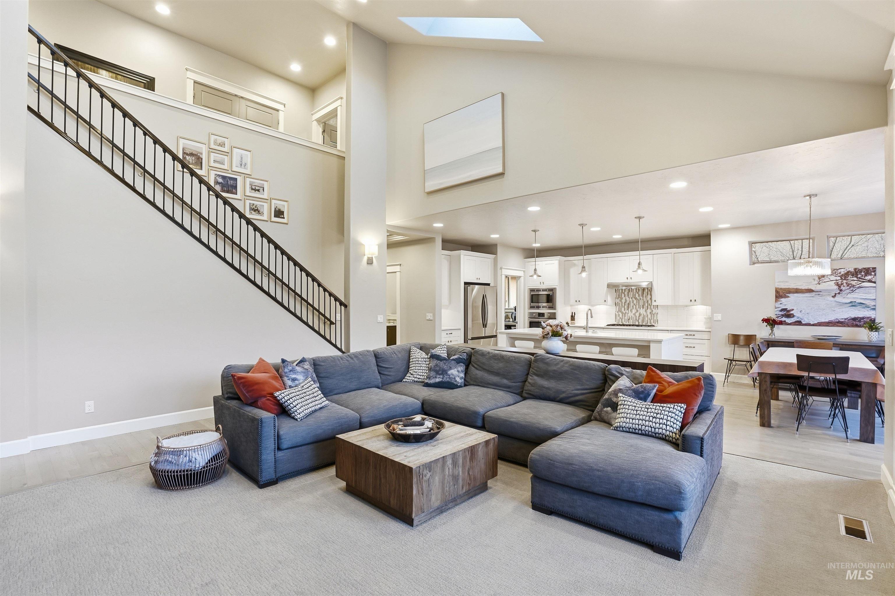 3765 W Dublin Dr, Eagle, Idaho 83616, 3 Bedrooms, 2.5 Bathrooms, Residential For Sale, Price $940,000,MLS 98976009