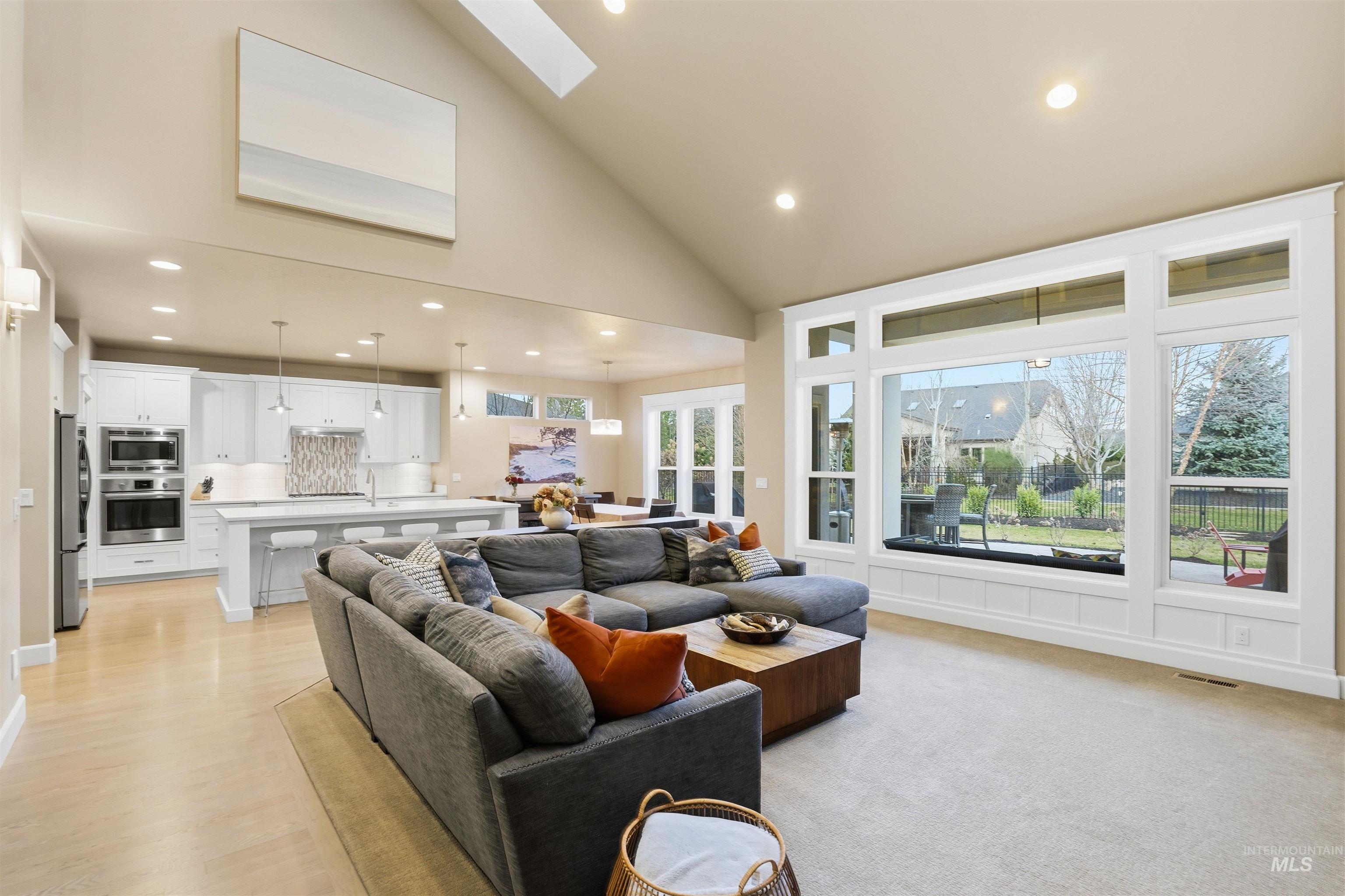 3765 W Dublin Dr, Eagle, Idaho 83616, 3 Bedrooms, 2.5 Bathrooms, Residential For Sale, Price $940,000,MLS 98976009