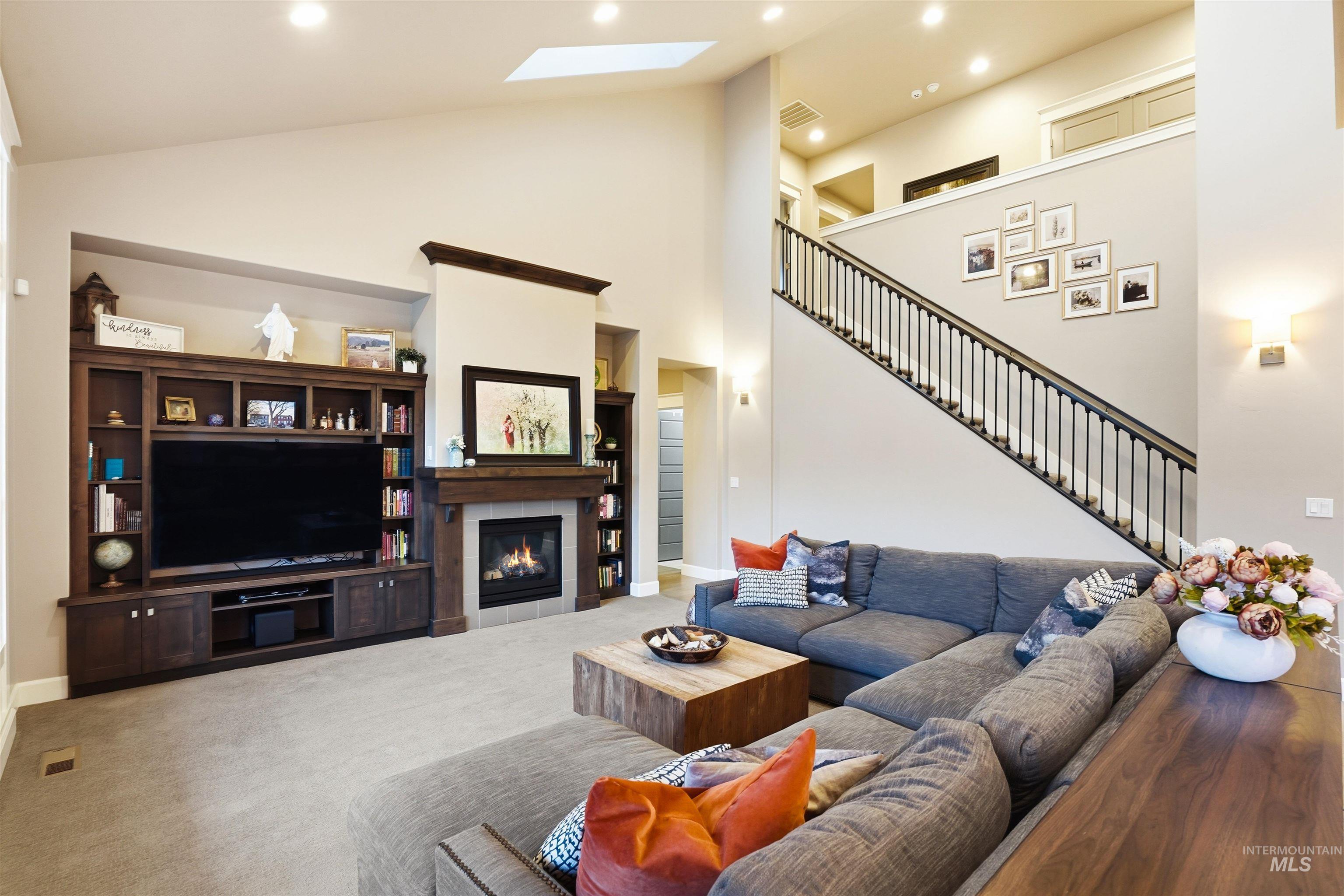 3765 W Dublin Dr, Eagle, Idaho 83616, 3 Bedrooms, 2.5 Bathrooms, Residential For Sale, Price $940,000,MLS 98976009