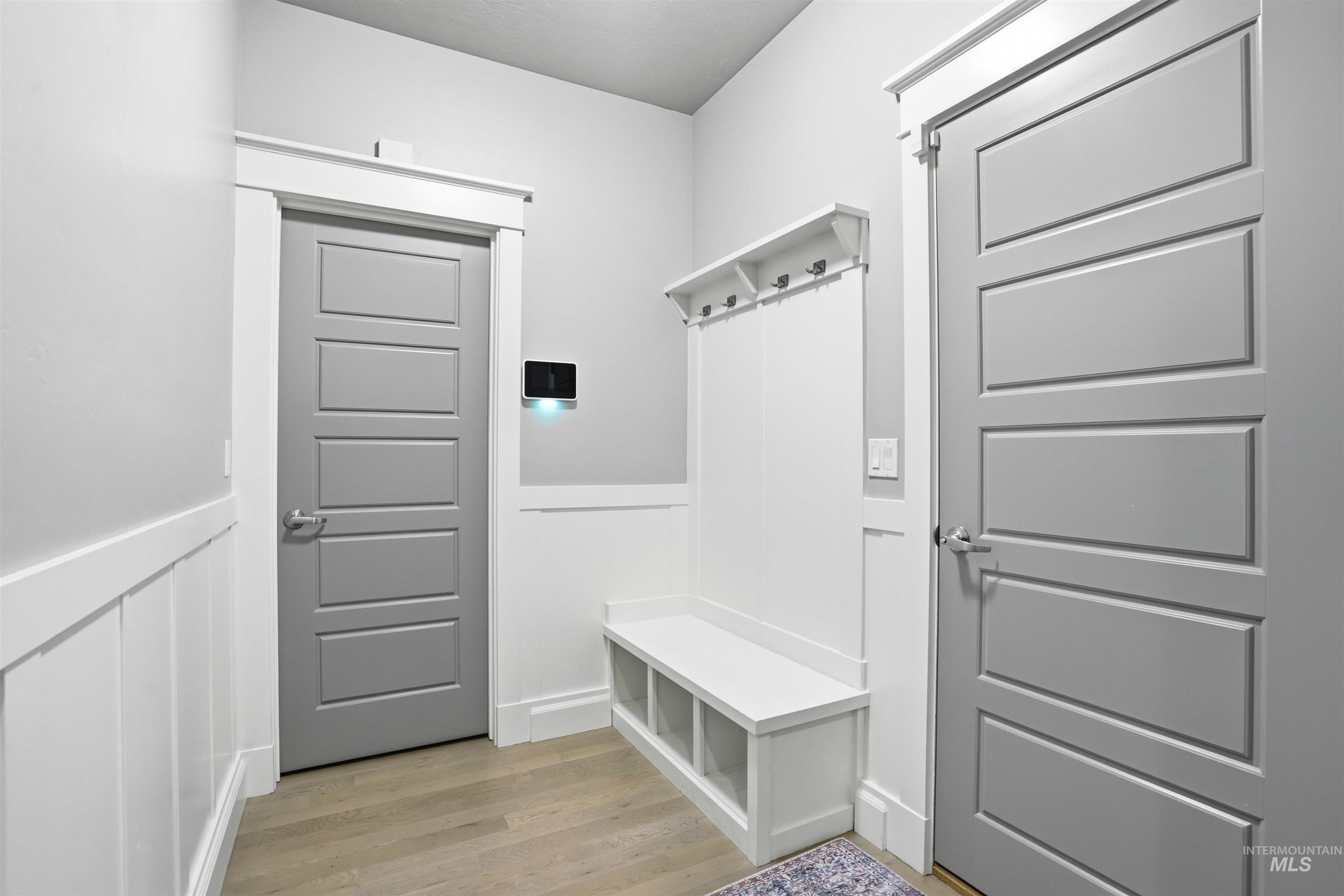 3765 W Dublin Dr, Eagle, Idaho 83616, 3 Bedrooms, 2.5 Bathrooms, Residential For Sale, Price $940,000,MLS 98976009