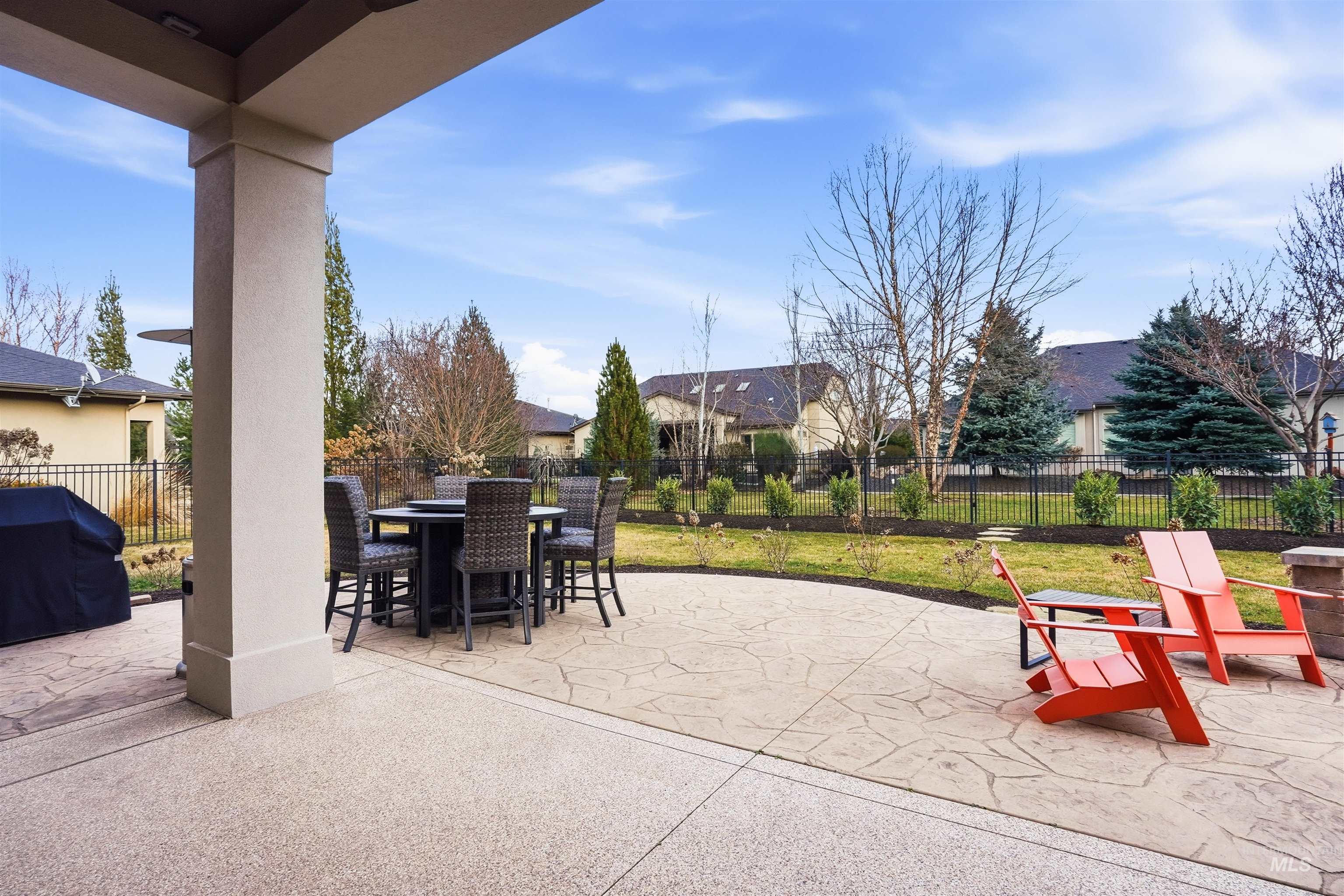 3765 W Dublin Dr, Eagle, Idaho 83616, 3 Bedrooms, 2.5 Bathrooms, Residential For Sale, Price $960,000,MLS 98976009