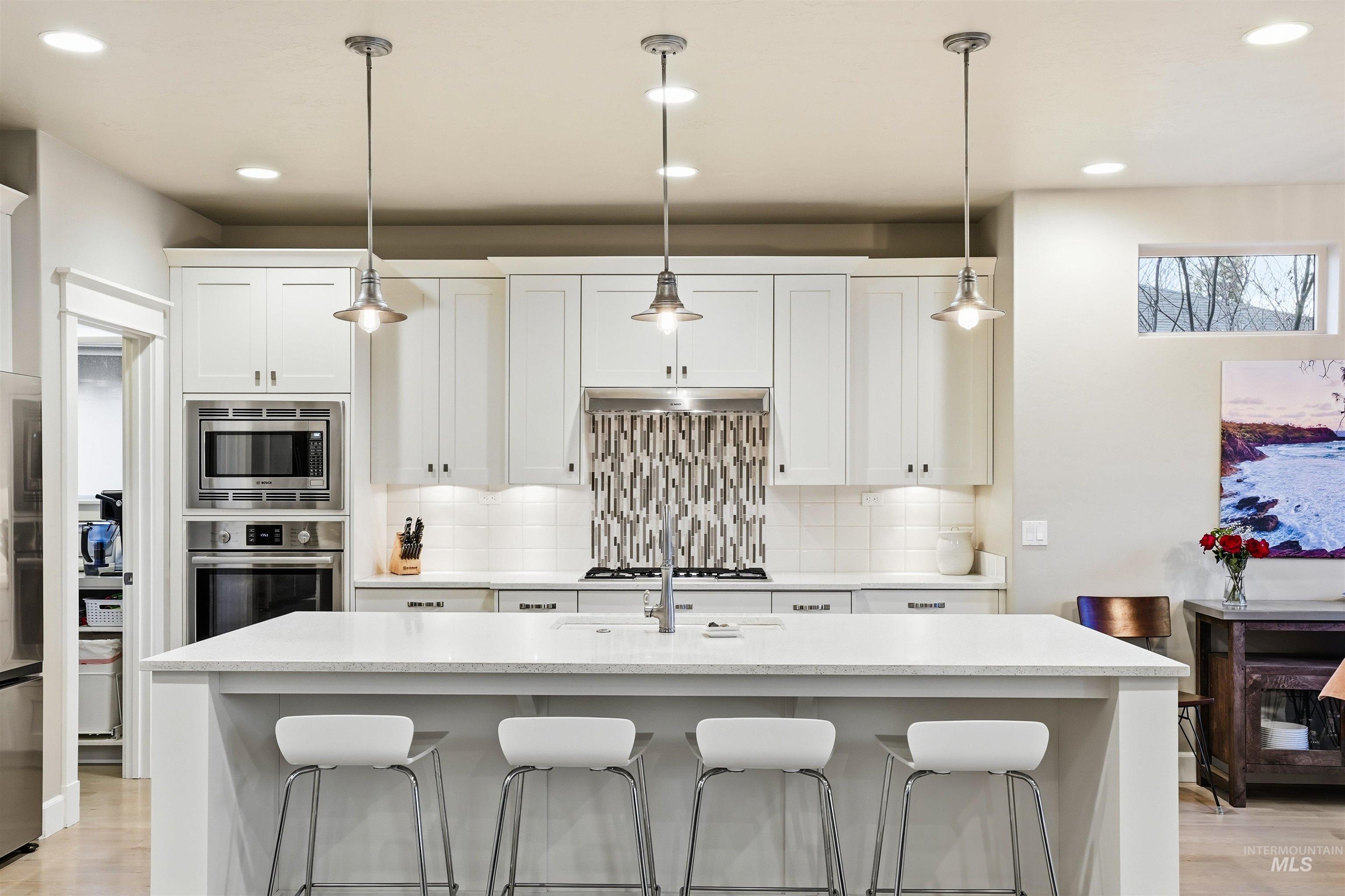 3765 W Dublin Dr, Eagle, Idaho 83616, 3 Bedrooms, 2.5 Bathrooms, Residential For Sale, Price $960,000,MLS 98976009